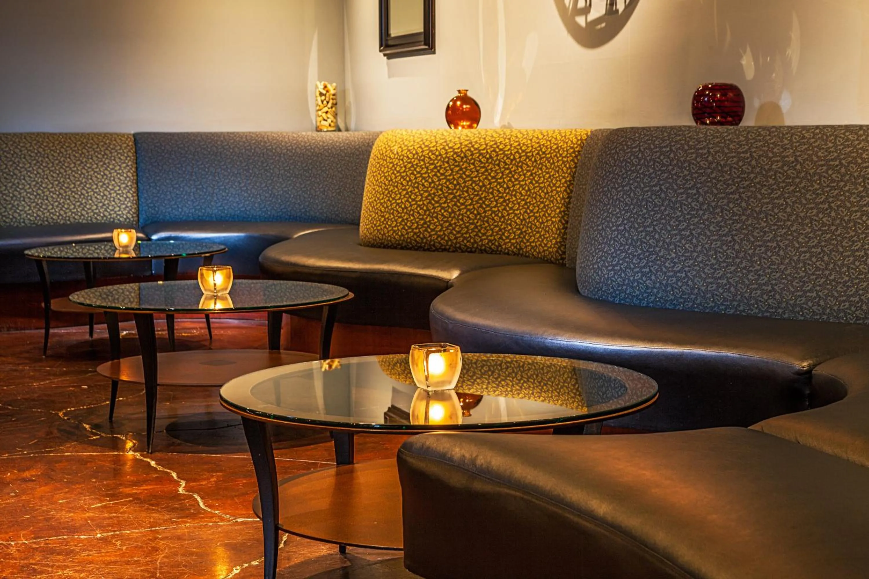 Lounge or bar in Handlery Hotel San Diego