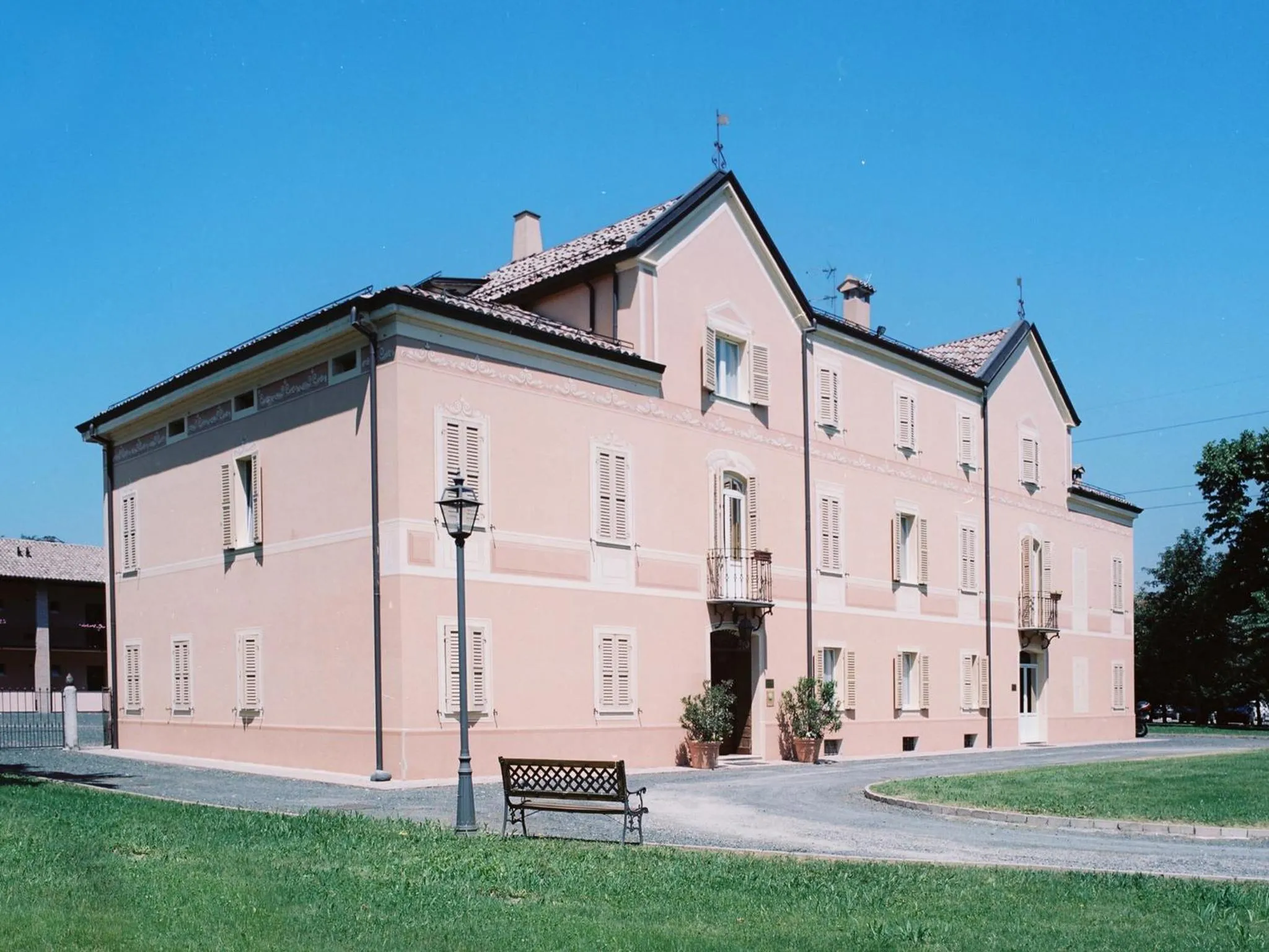 Property building in Villa Meli Lupi - Residenze Temporanee