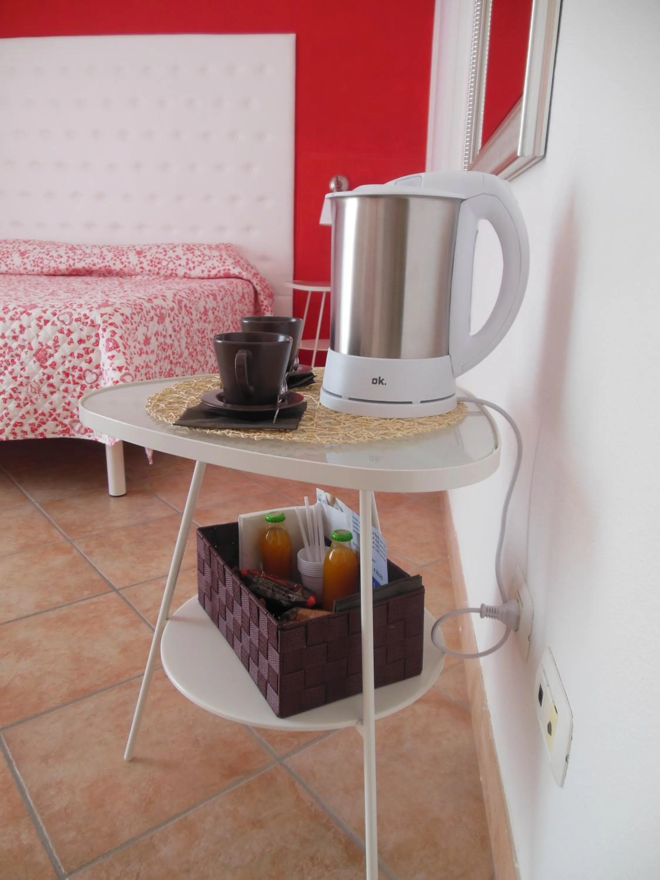 Coffee/tea facilities in Villa Meli Lupi - Residenze Temporanee