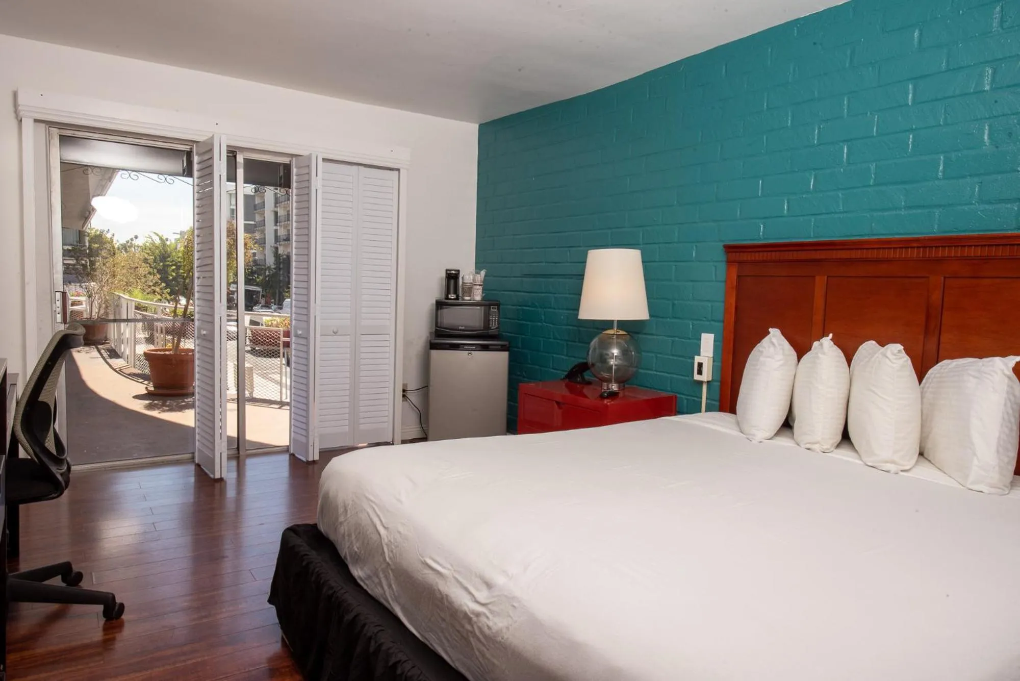 Hollywood Downtowner Inn