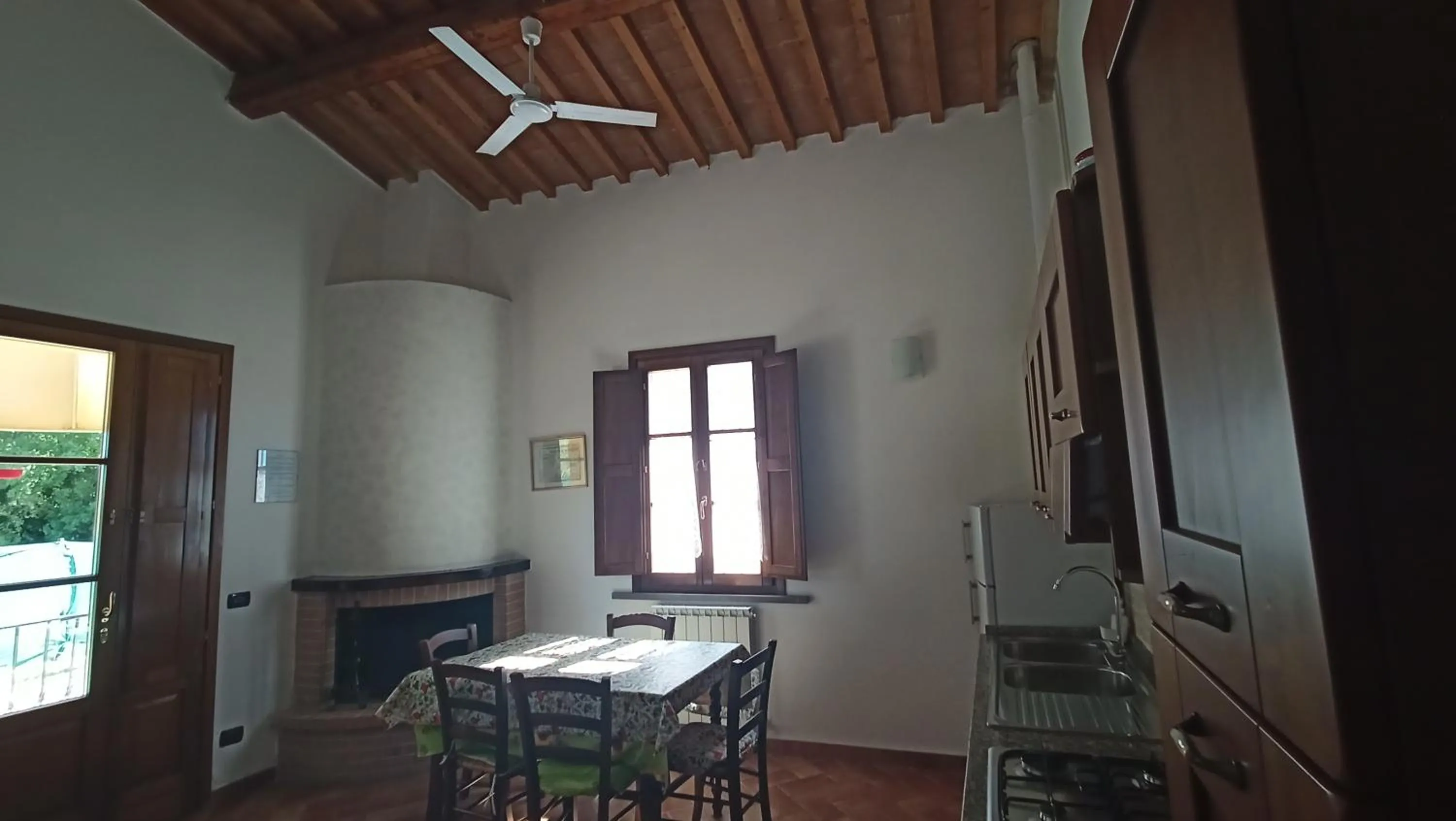Kitchen or kitchenette in il Chiassetto Agriturismo No Kids