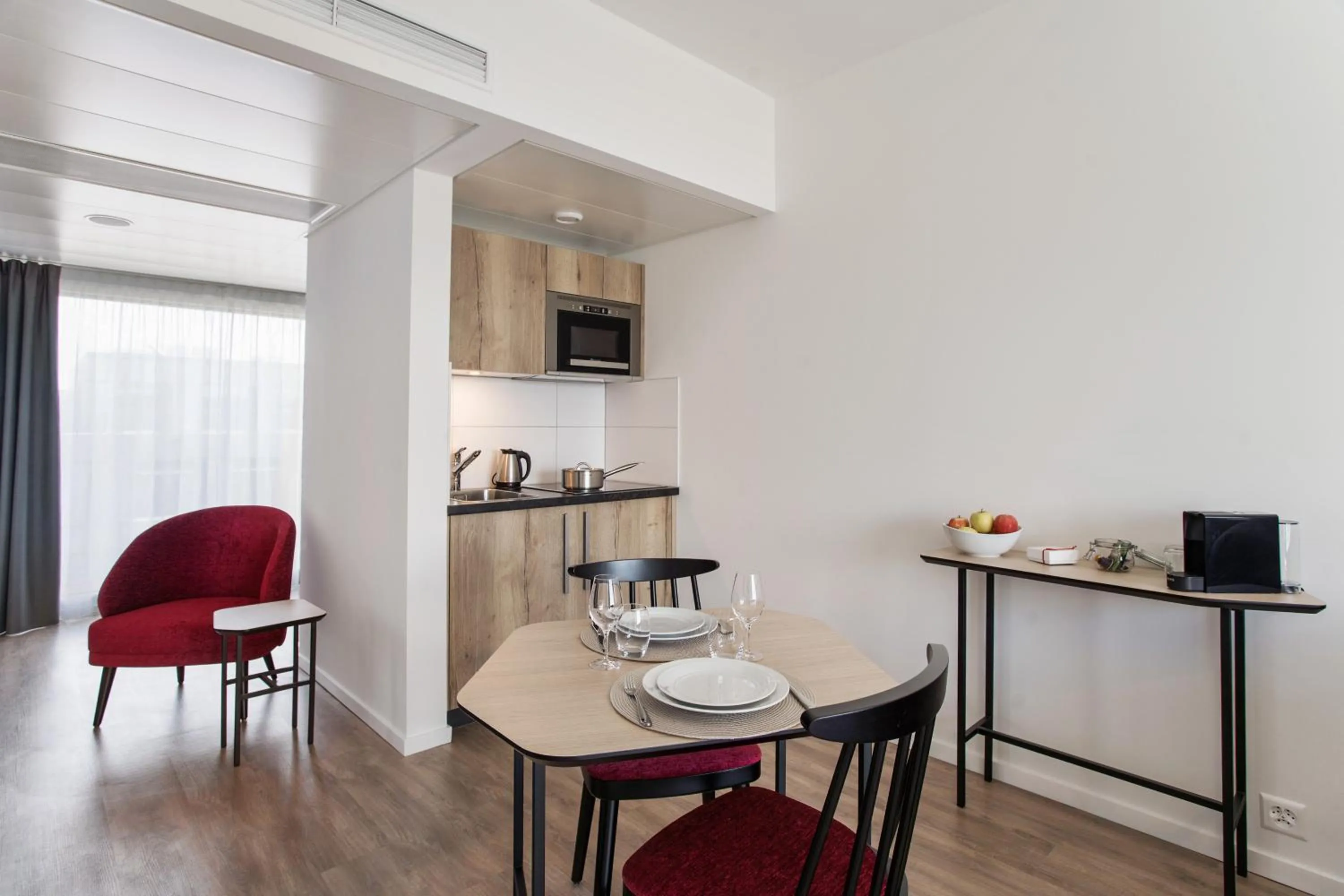 Kitchen or kitchenette in Appart'City Collection Genève Aéroport - Vernier