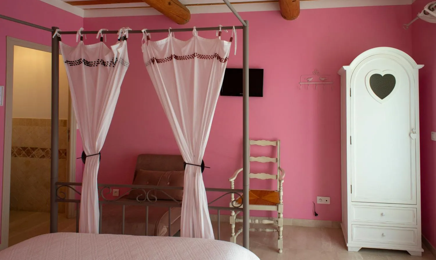 Bed in Les Manaux en Provence