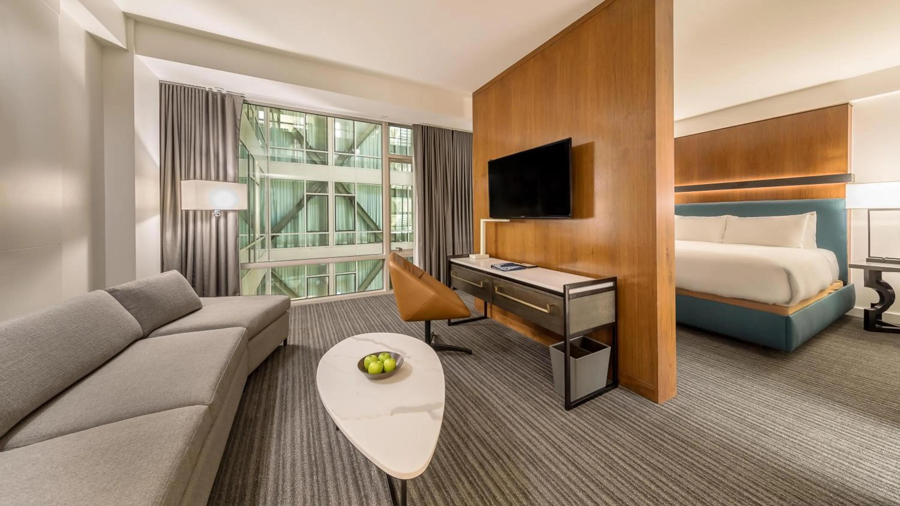 Photo of the whole room, Bed in Andaz San Diego, By Hyatt