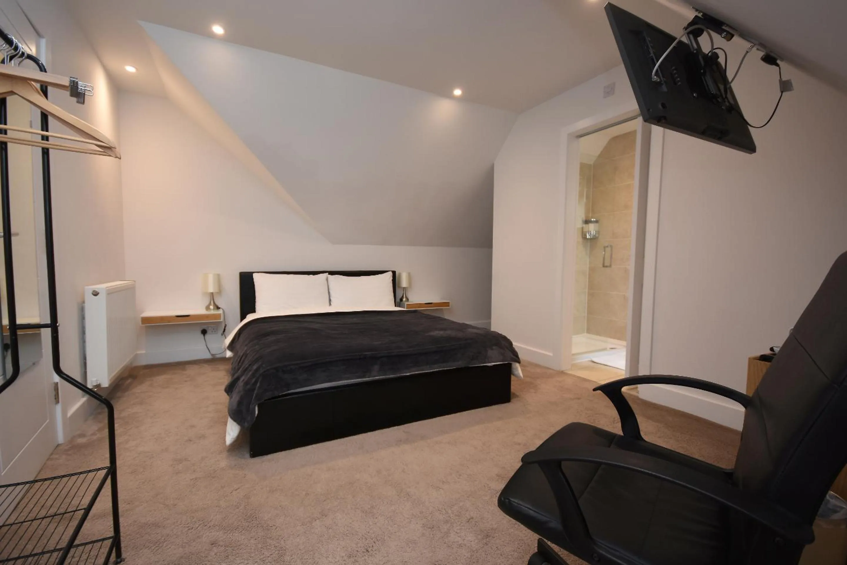 Bedroom, Bed in Apple Tree Place B&B