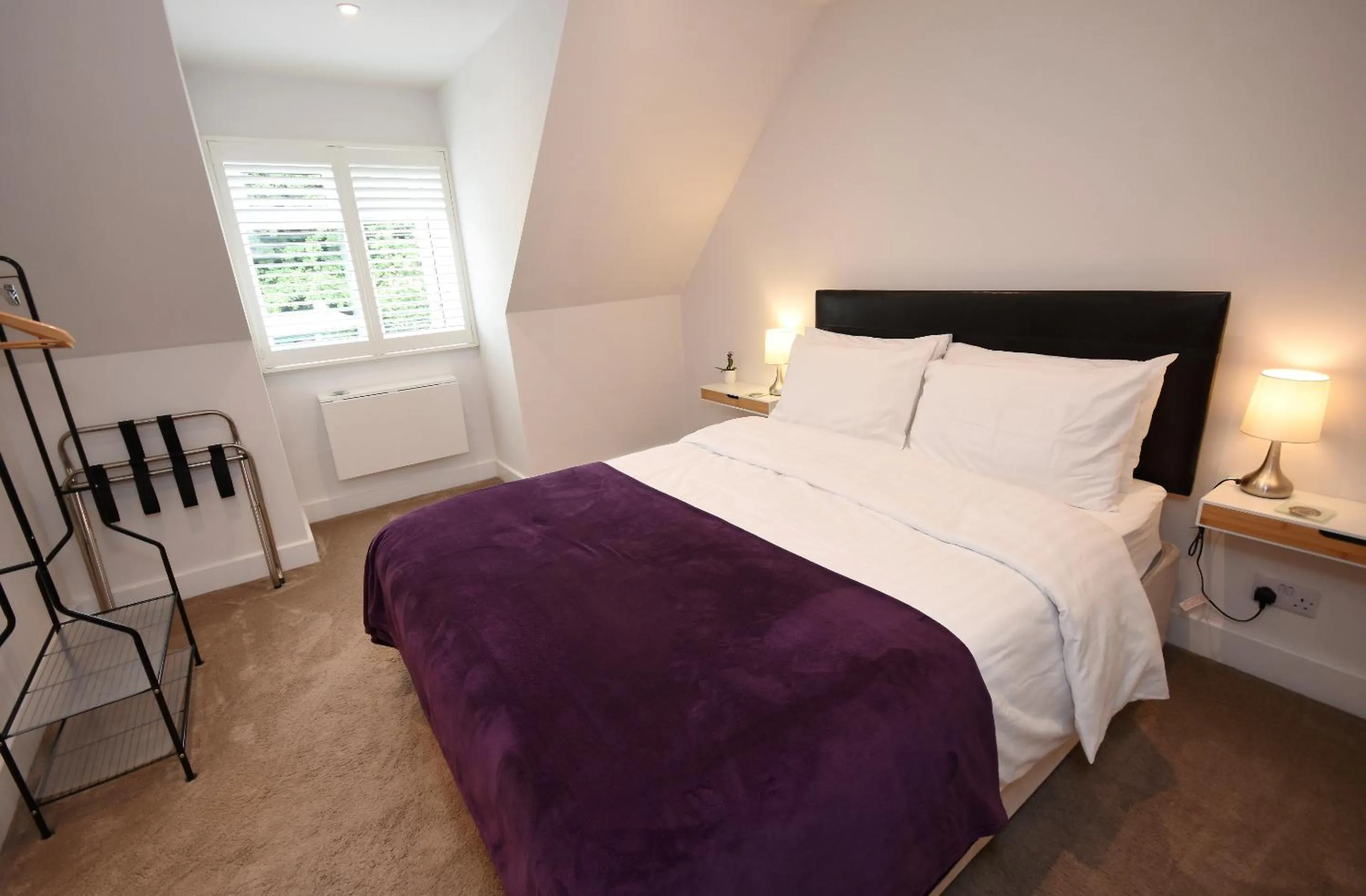 Bedroom, Bed in Apple Tree Place B&B