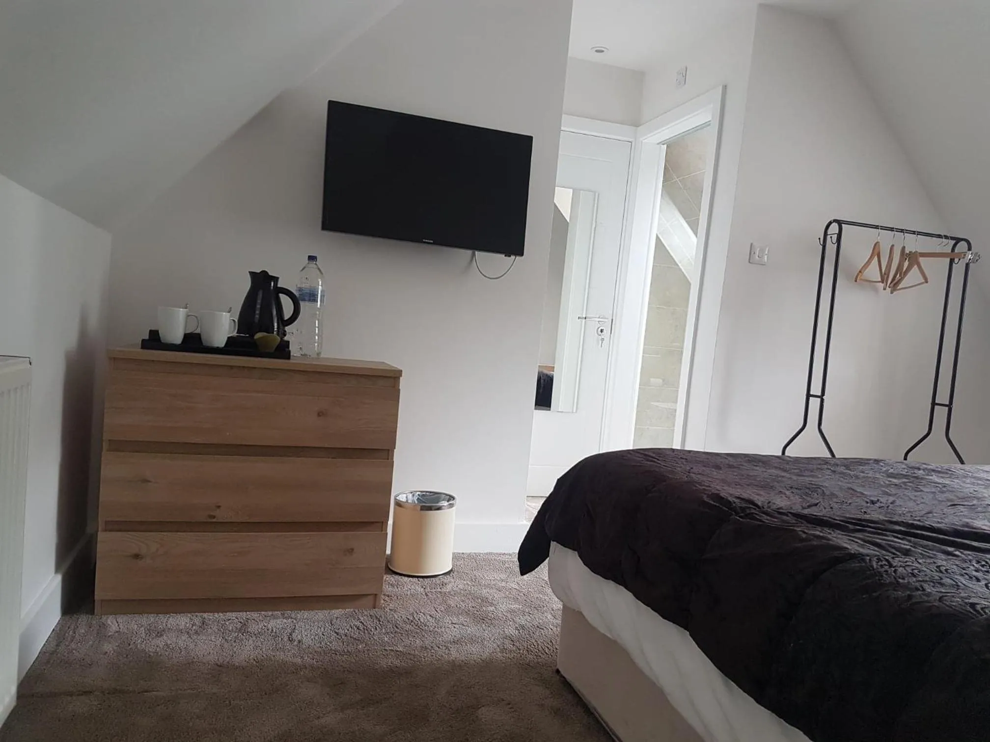 Bedroom, Bed in Apple Tree Place B&B