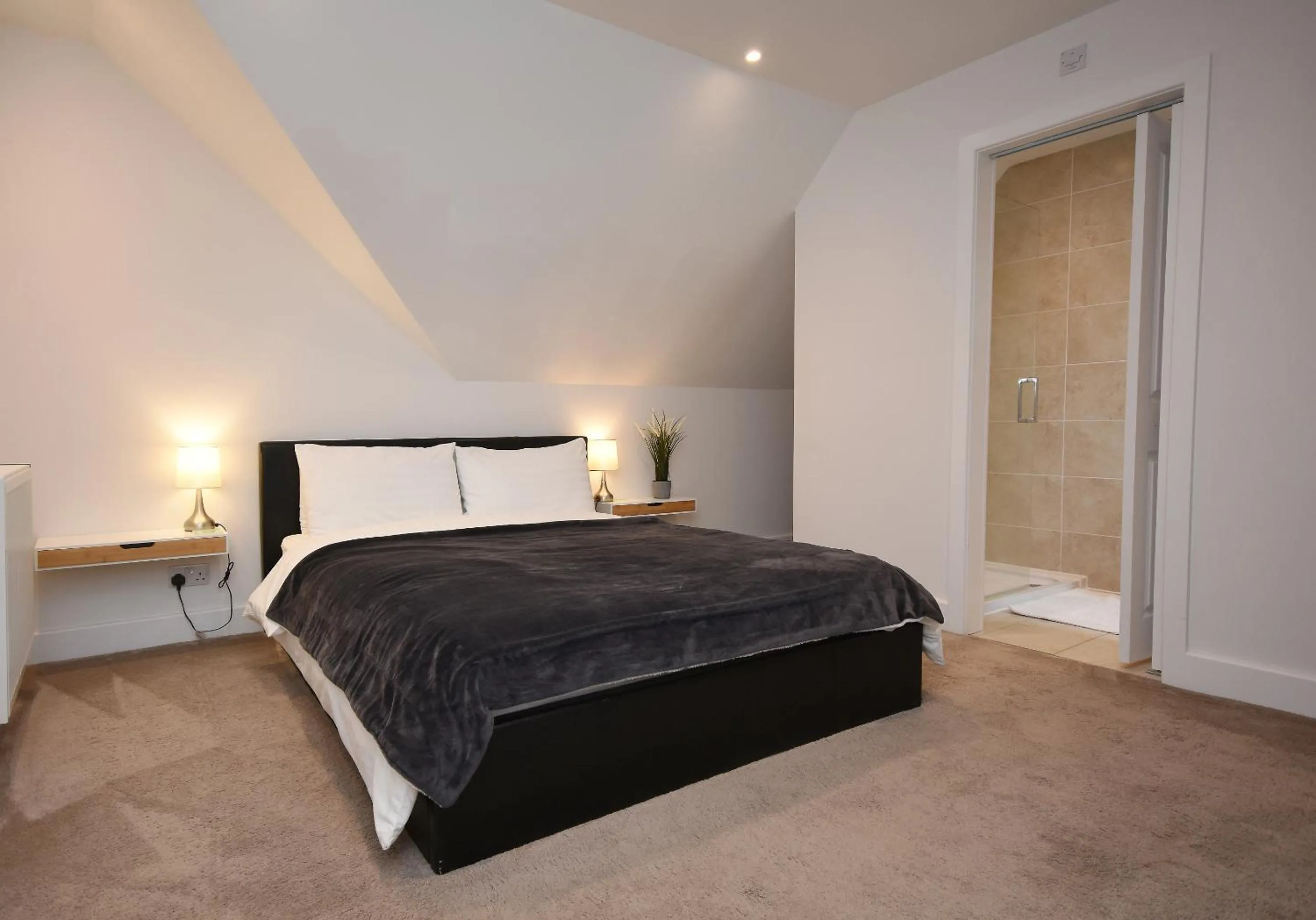 Bedroom, Bed in Apple Tree Place B&B