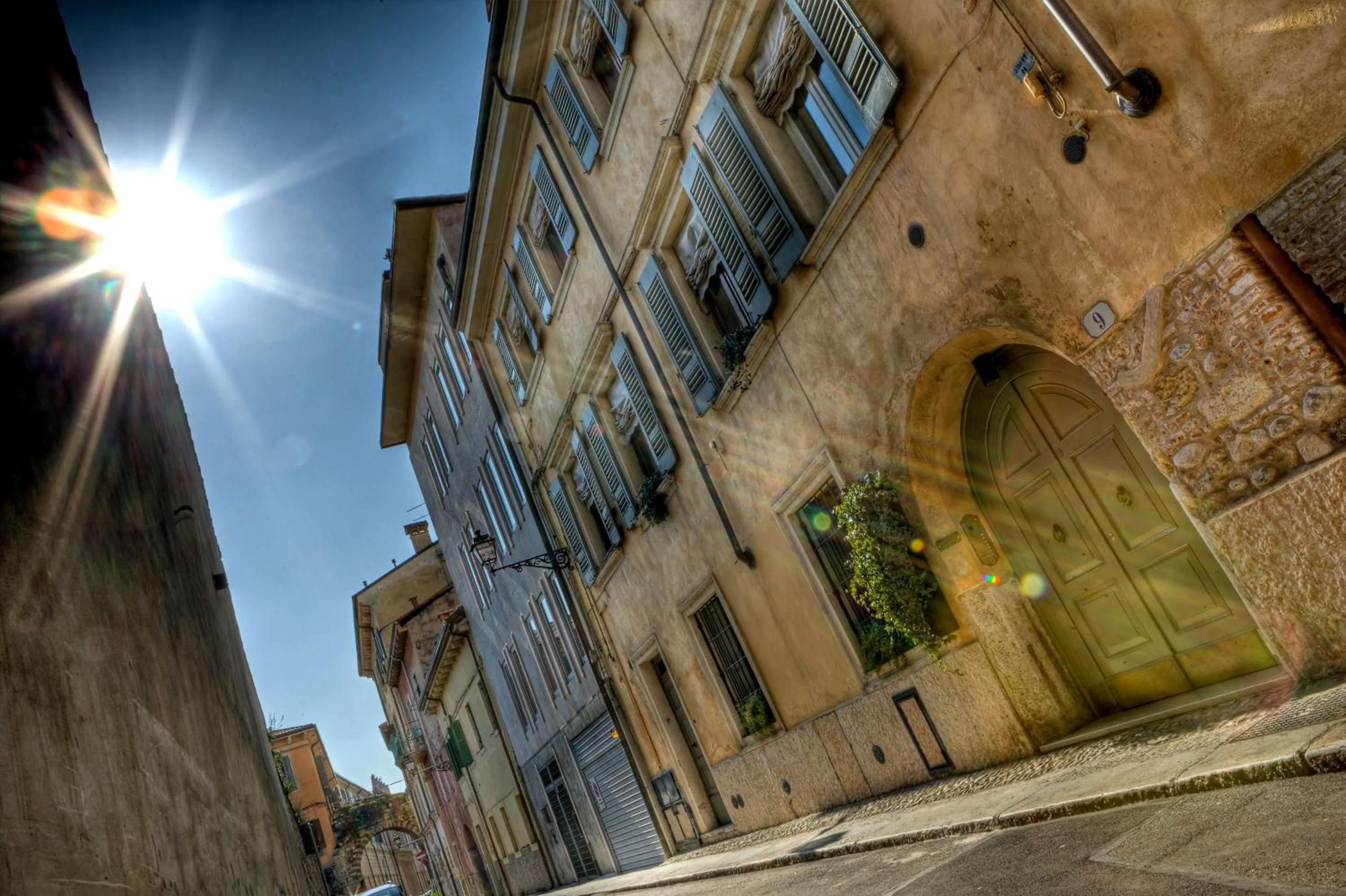 Facade/entrance in Il Vicolo Aparthotel Verona