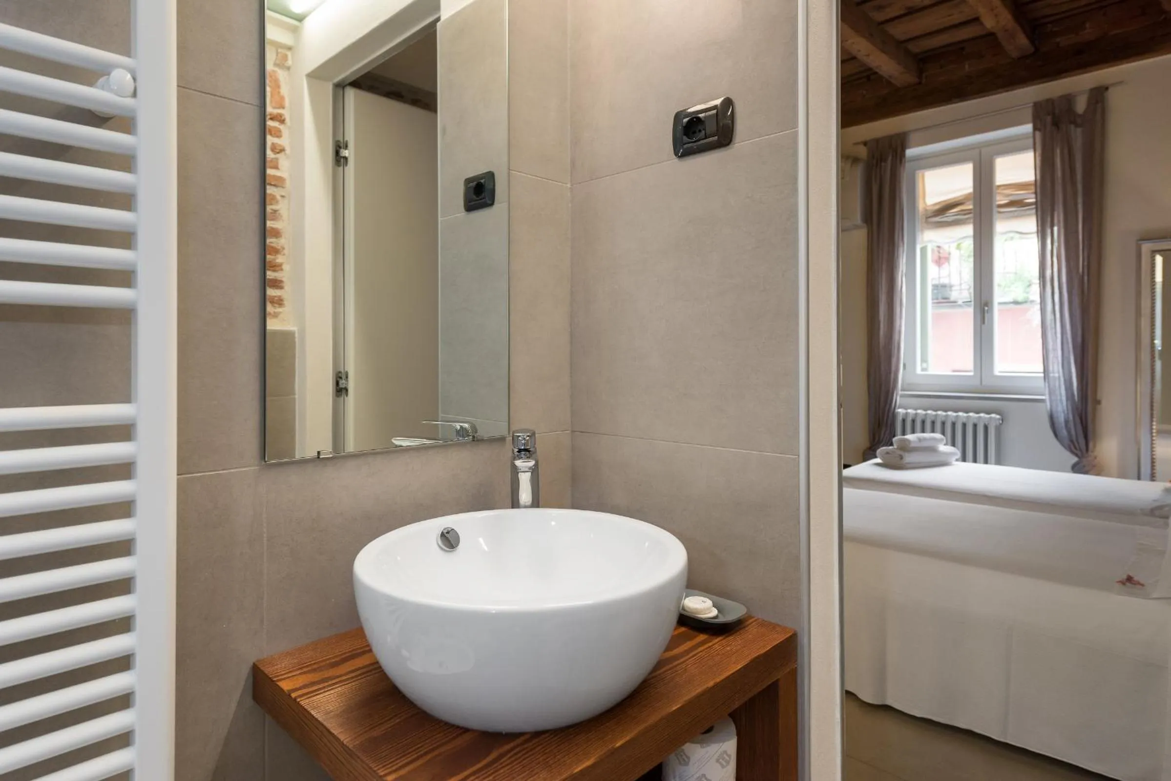 Bathroom in Il Vicolo Aparthotel Verona