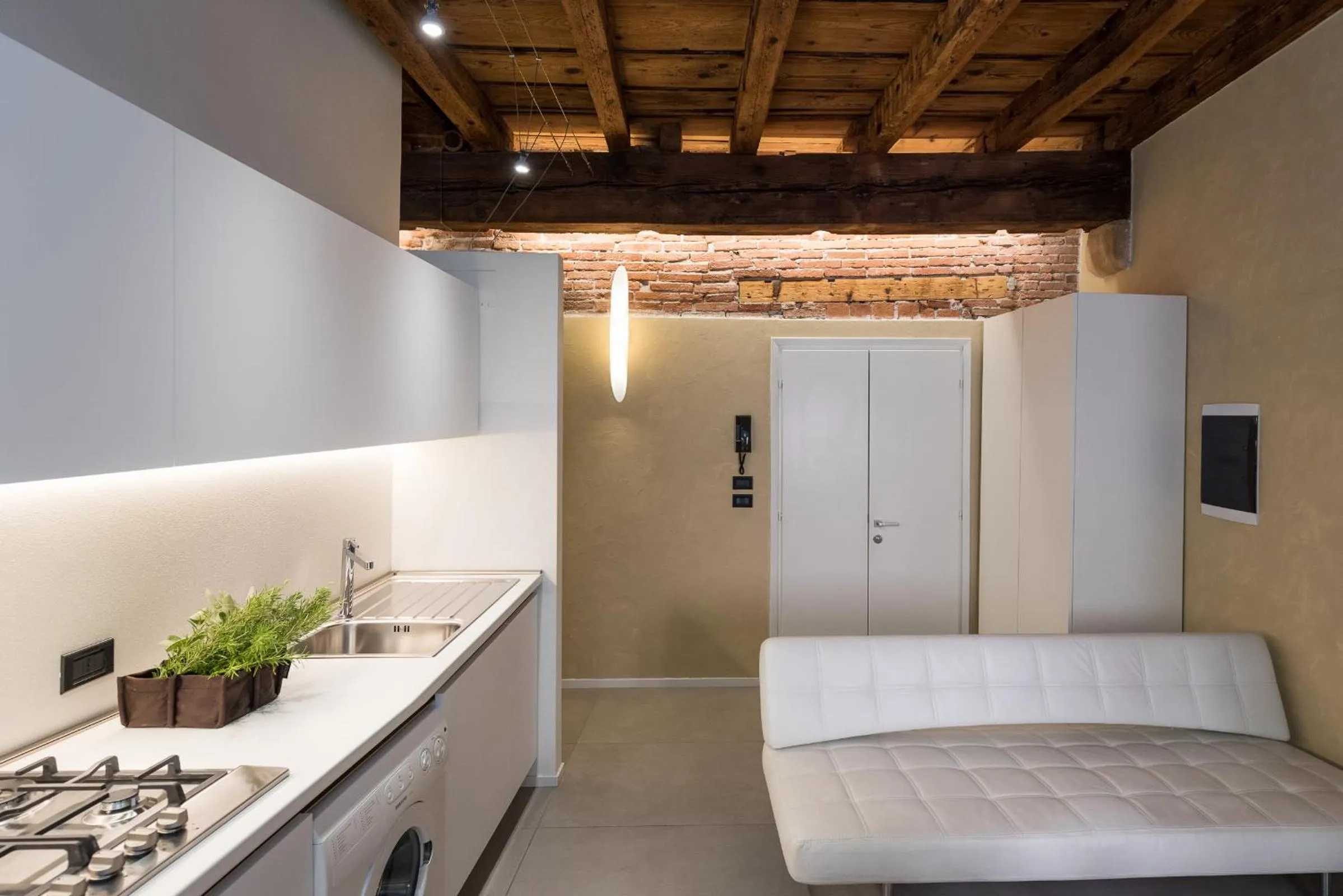 Kitchen or kitchenette in Il Vicolo Aparthotel Verona