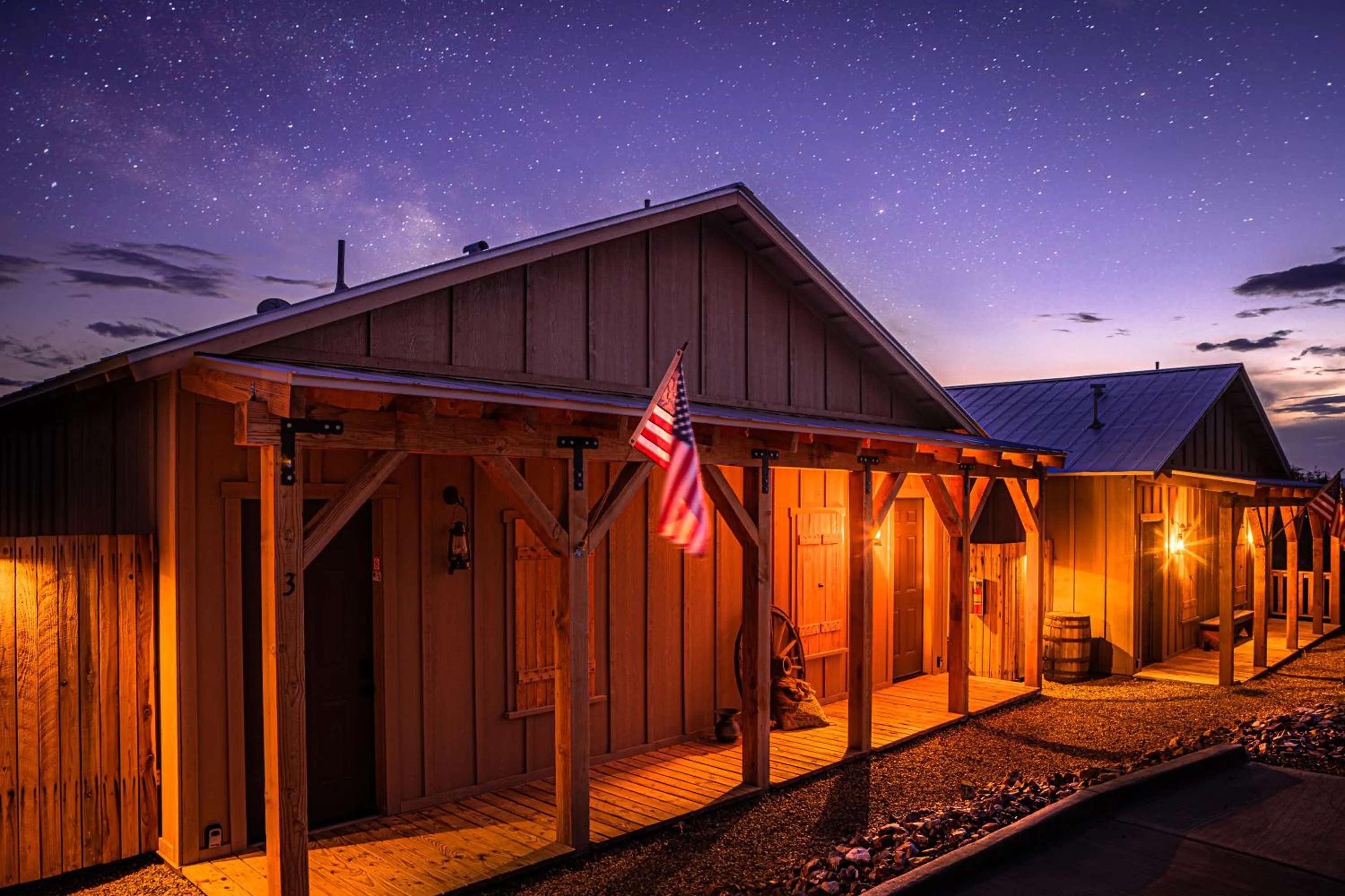 Property building in -Pet Friendly- Miners Cabin #5 -Two Double Beds - Private Balcony