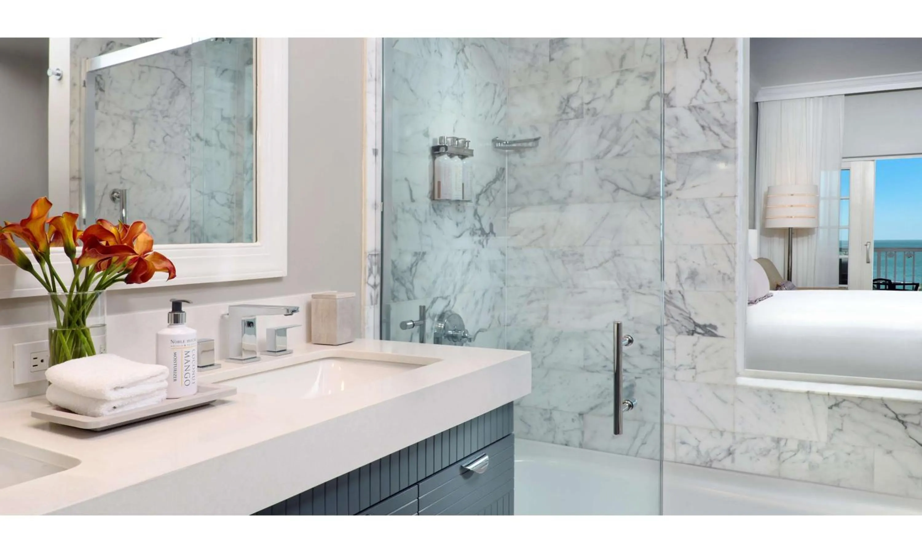 Shower in La Playa Beach & Golf Resort, a Noble House Resort