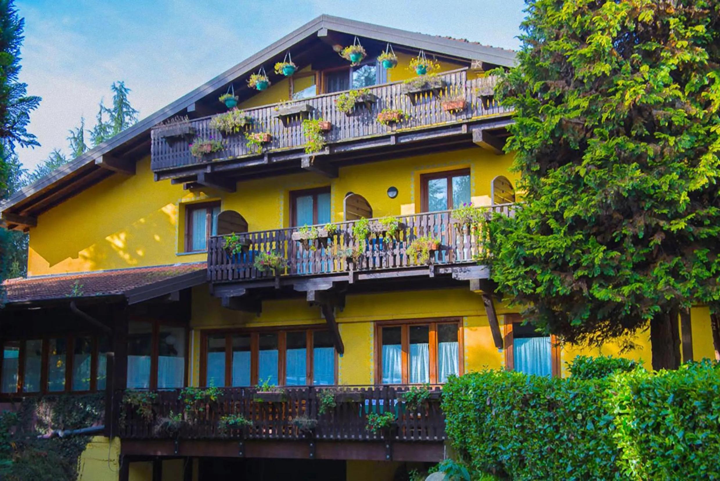 Facade/entrance in Hotel Ristorante La Perla