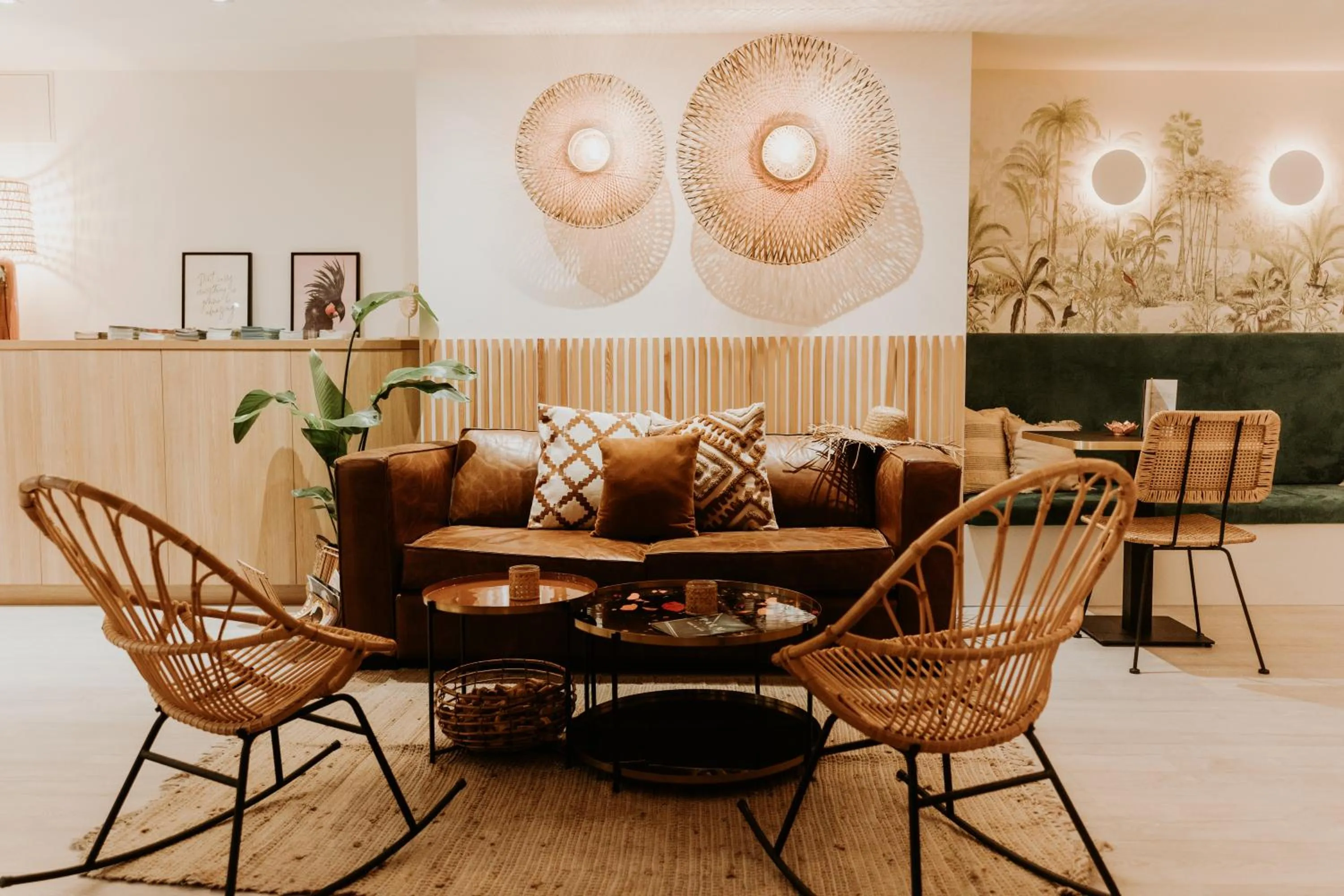 Lounge or bar in Palm Boutique Hôtel Nice