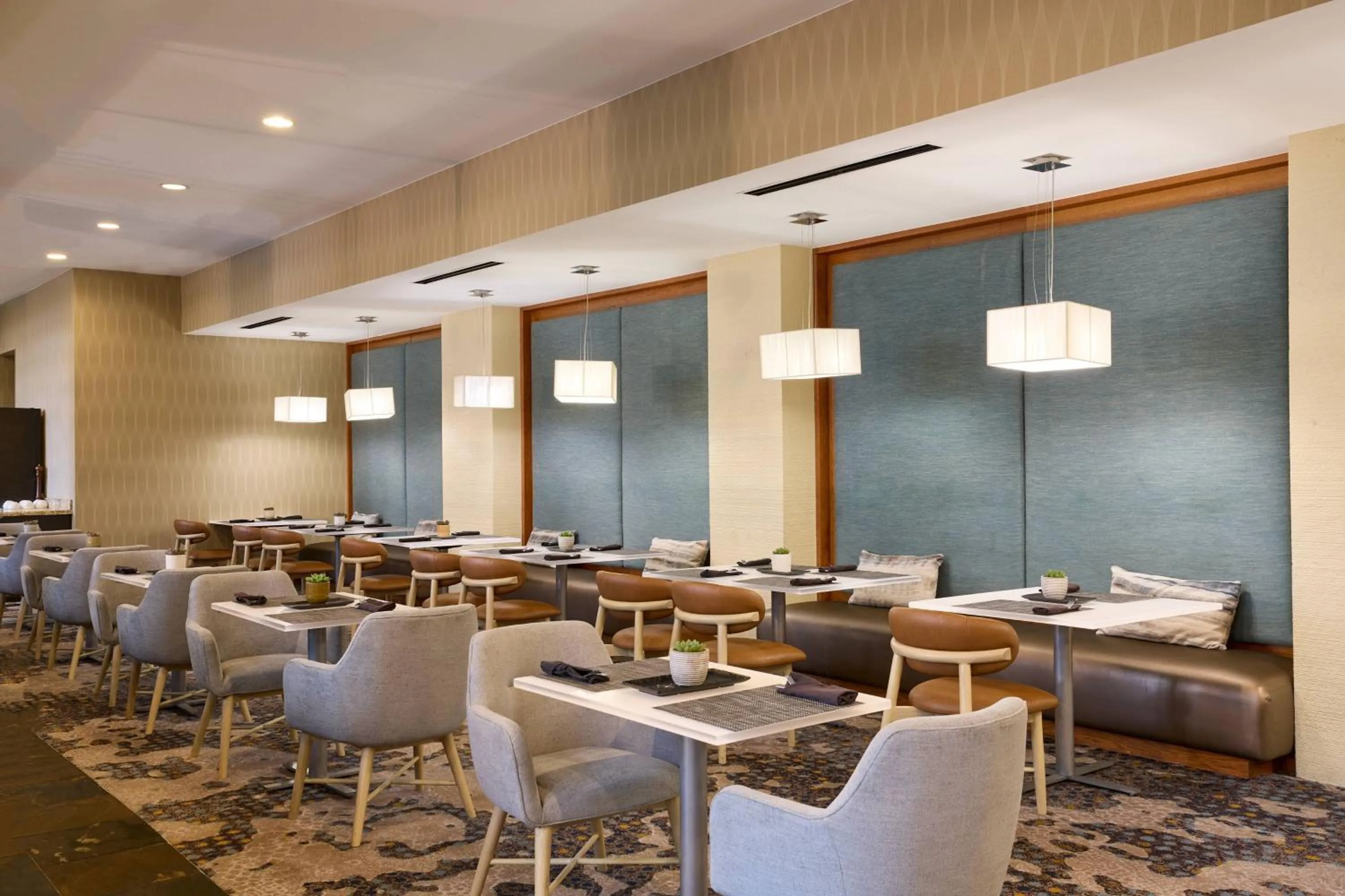 Restaurant/places to eat in The Westin Atlanta Airport
