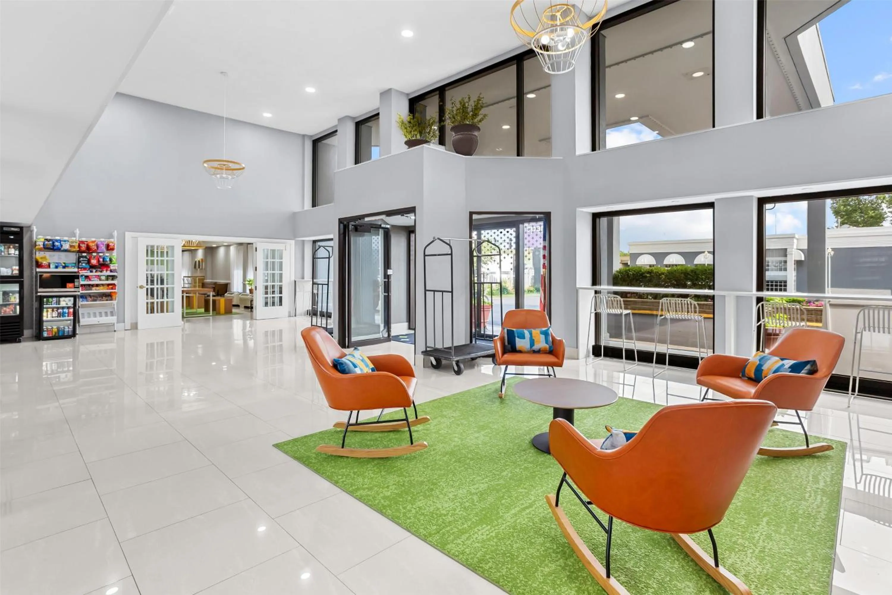 Lobby or reception in Spark by Hilton Des Plaines Chicago O'Hare