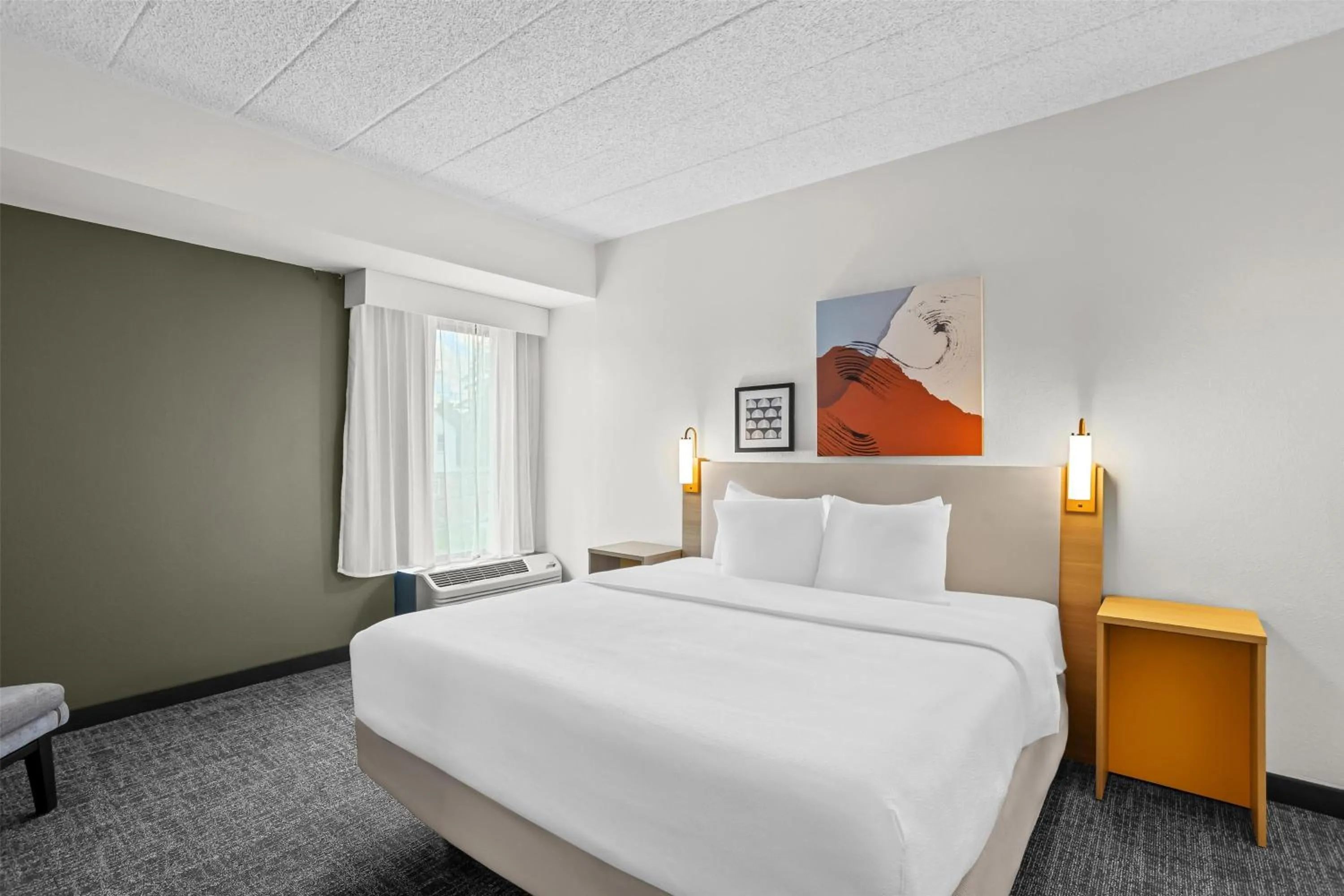 Bed in Spark by Hilton Des Plaines Chicago O'Hare