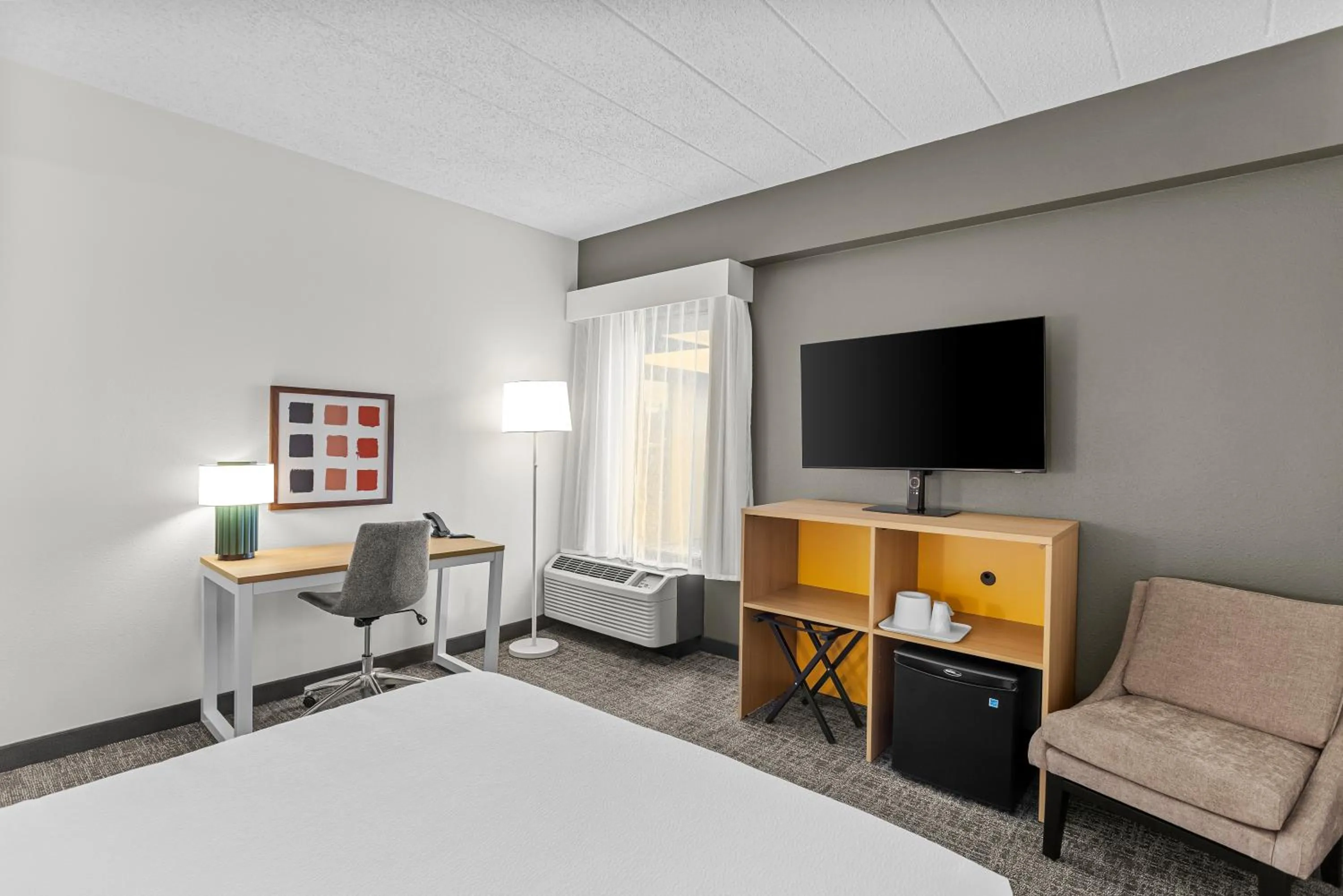 Bedroom, Bed in Spark by Hilton Des Plaines Chicago O'Hare