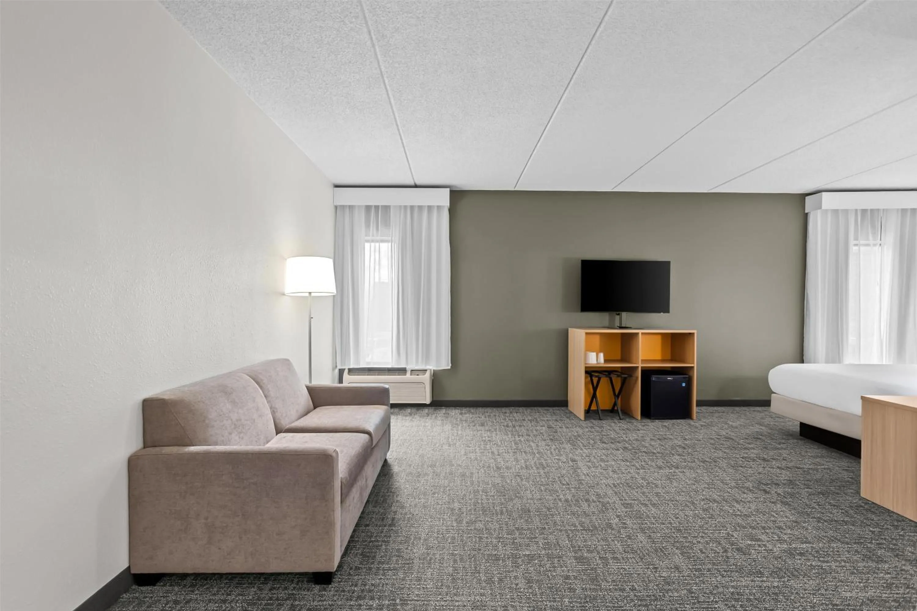 Bed in Spark by Hilton Des Plaines Chicago O'Hare