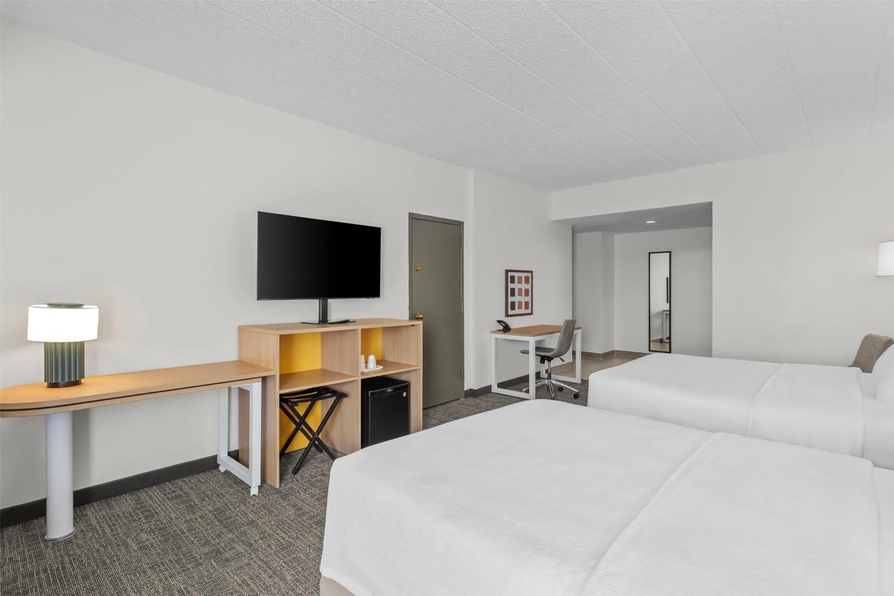 Bed in Spark by Hilton Des Plaines Chicago O'Hare