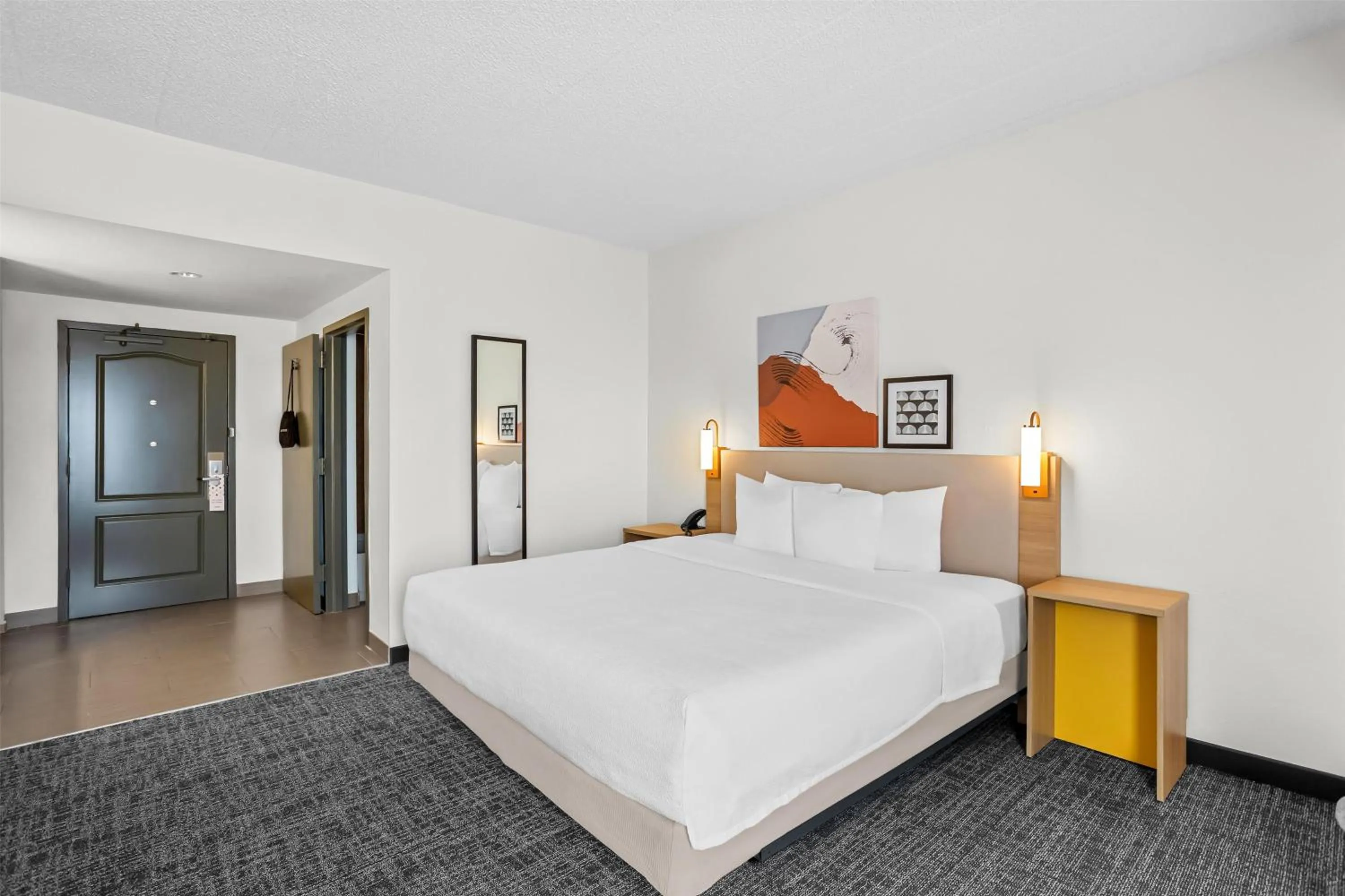 Bed in Spark by Hilton Des Plaines Chicago O'Hare