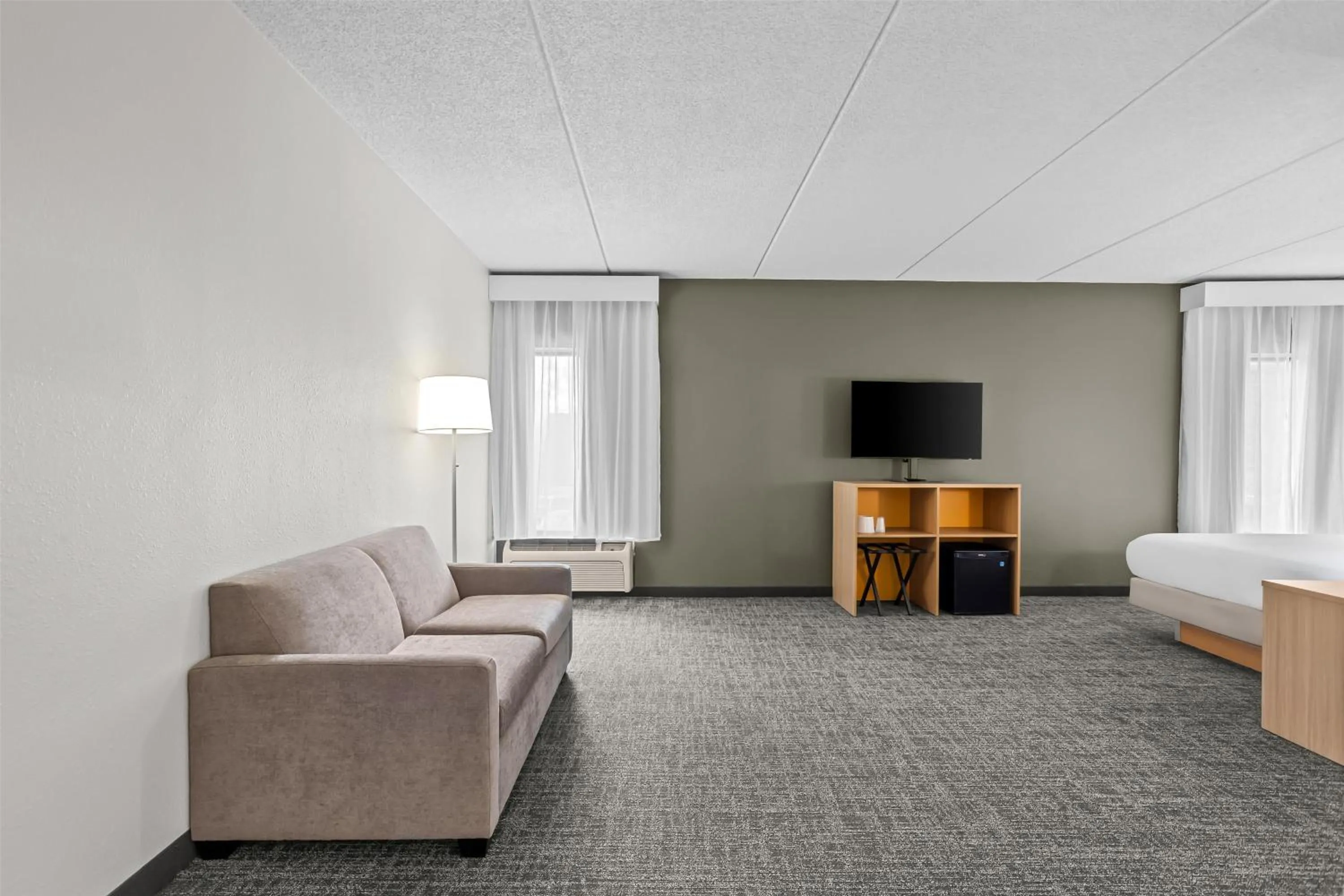 Bed in Spark by Hilton Des Plaines Chicago O'Hare