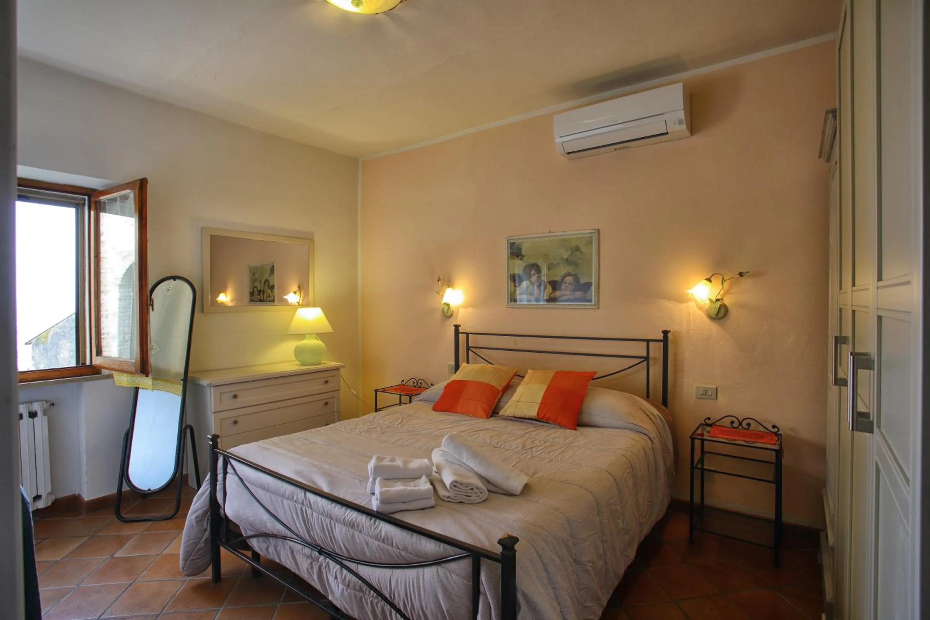 Bed in La Torre Nomipesciolini