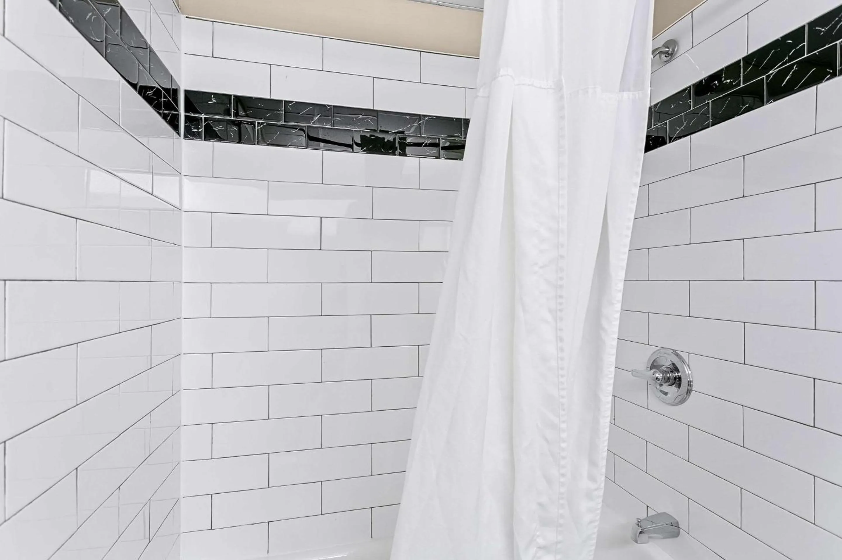 Bedroom in Quality Inn Jessup - Columbia South Near Fort Meade