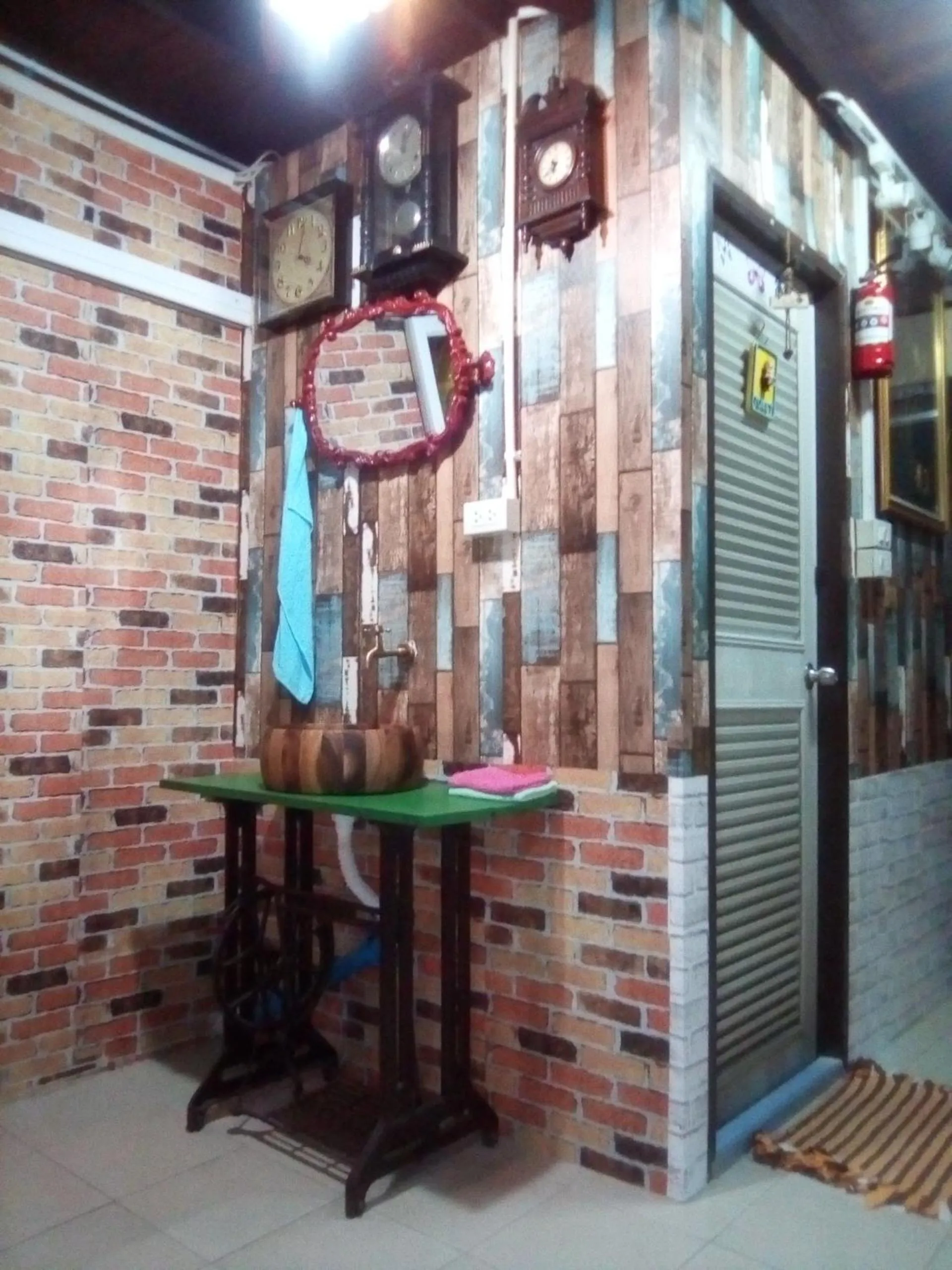 Ban Kru Ae mixed dorm