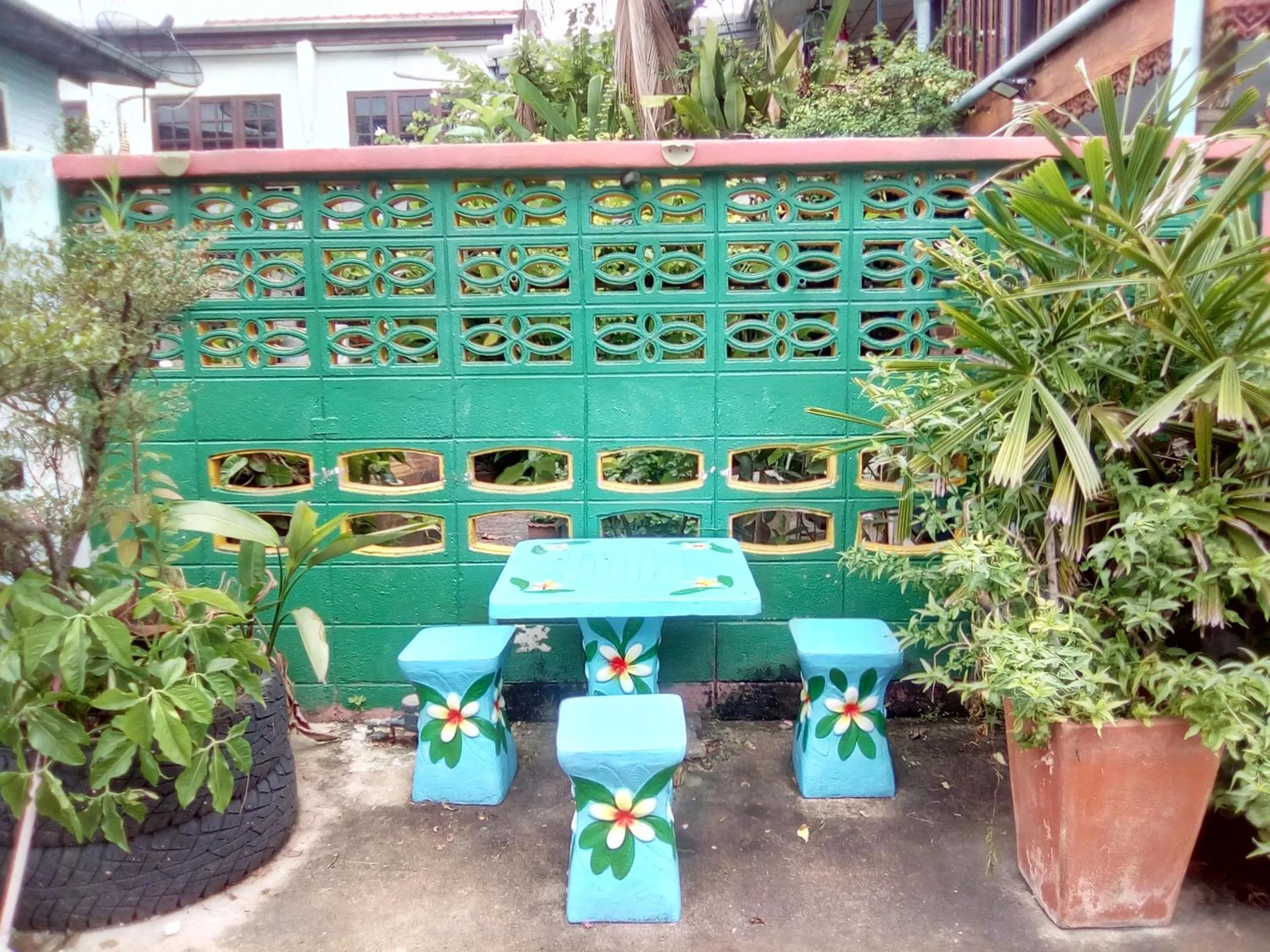 Ban Kru Ae mixed dorm