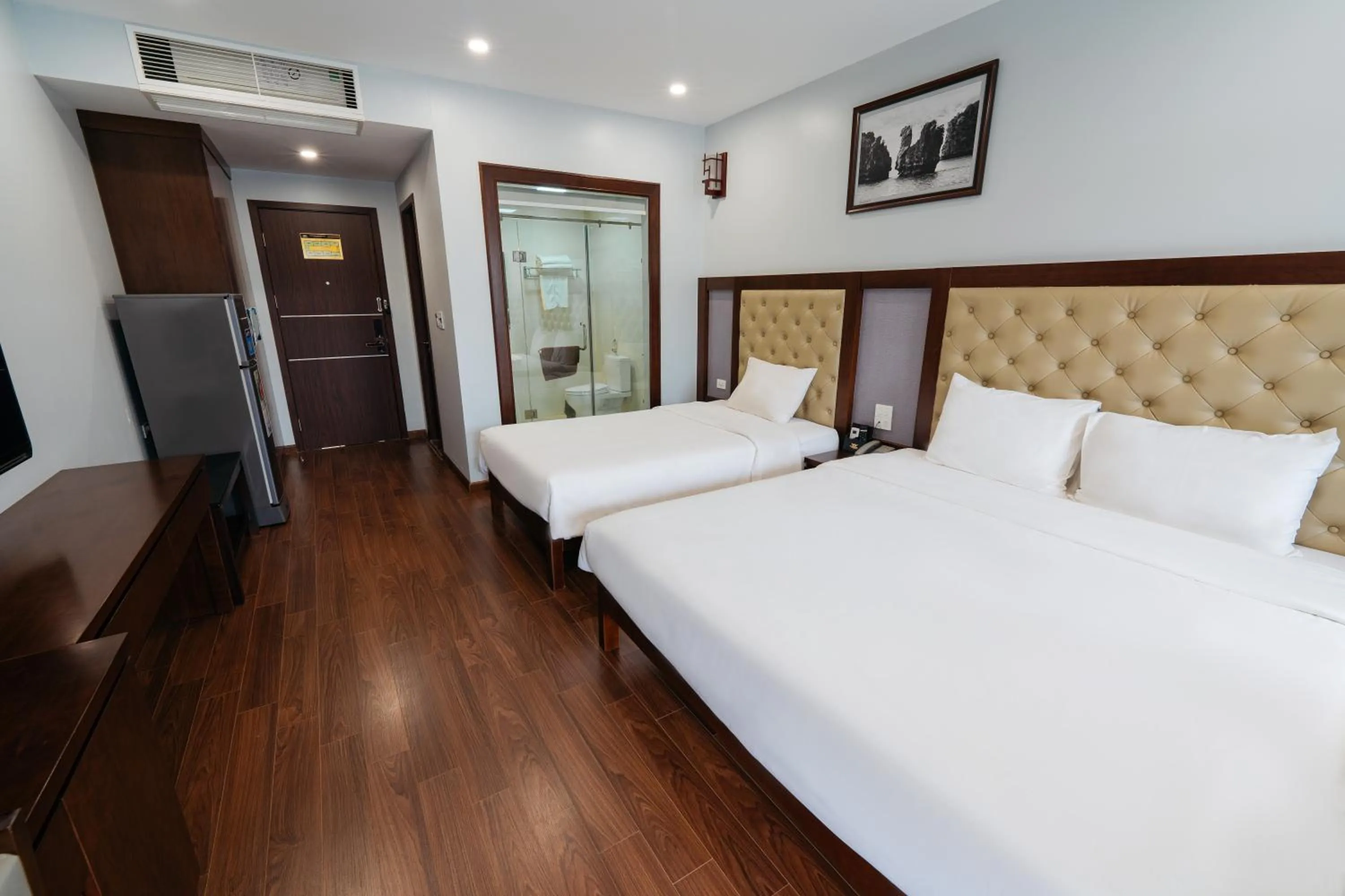 Area and facilities, Bed in Topone Halong Hotel