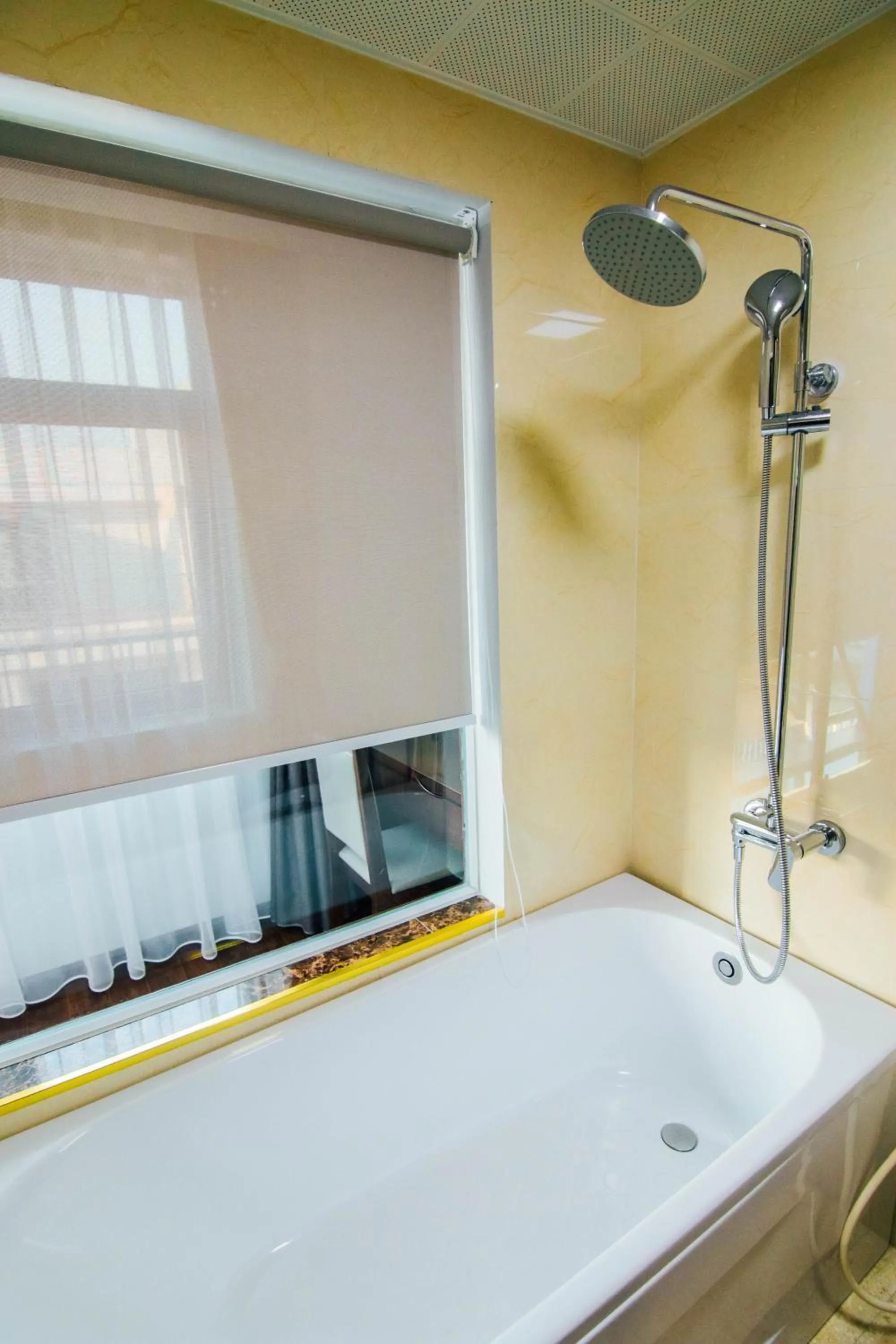 Bath in Topone Halong Hotel