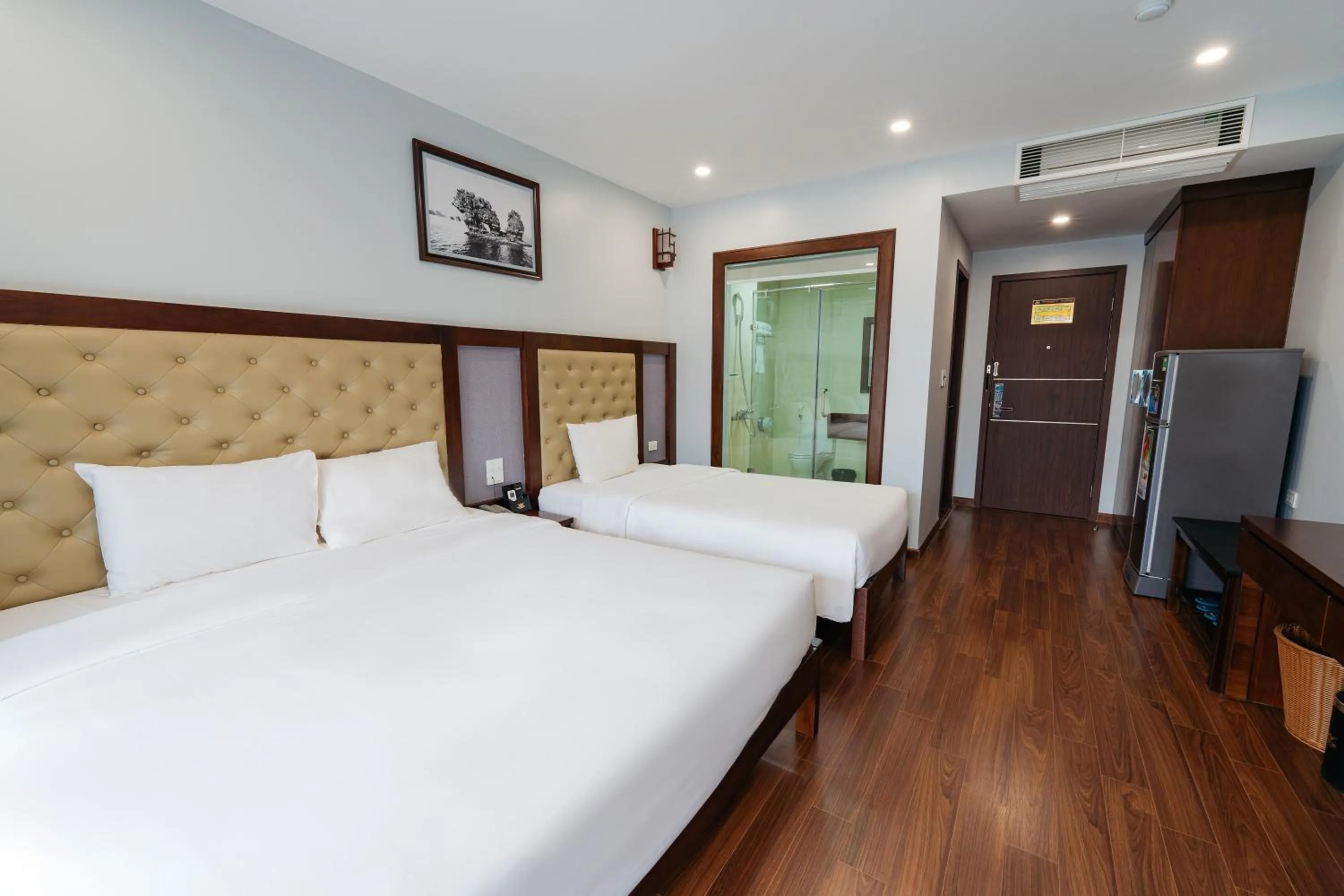 Area and facilities, Bed in Topone Halong Hotel