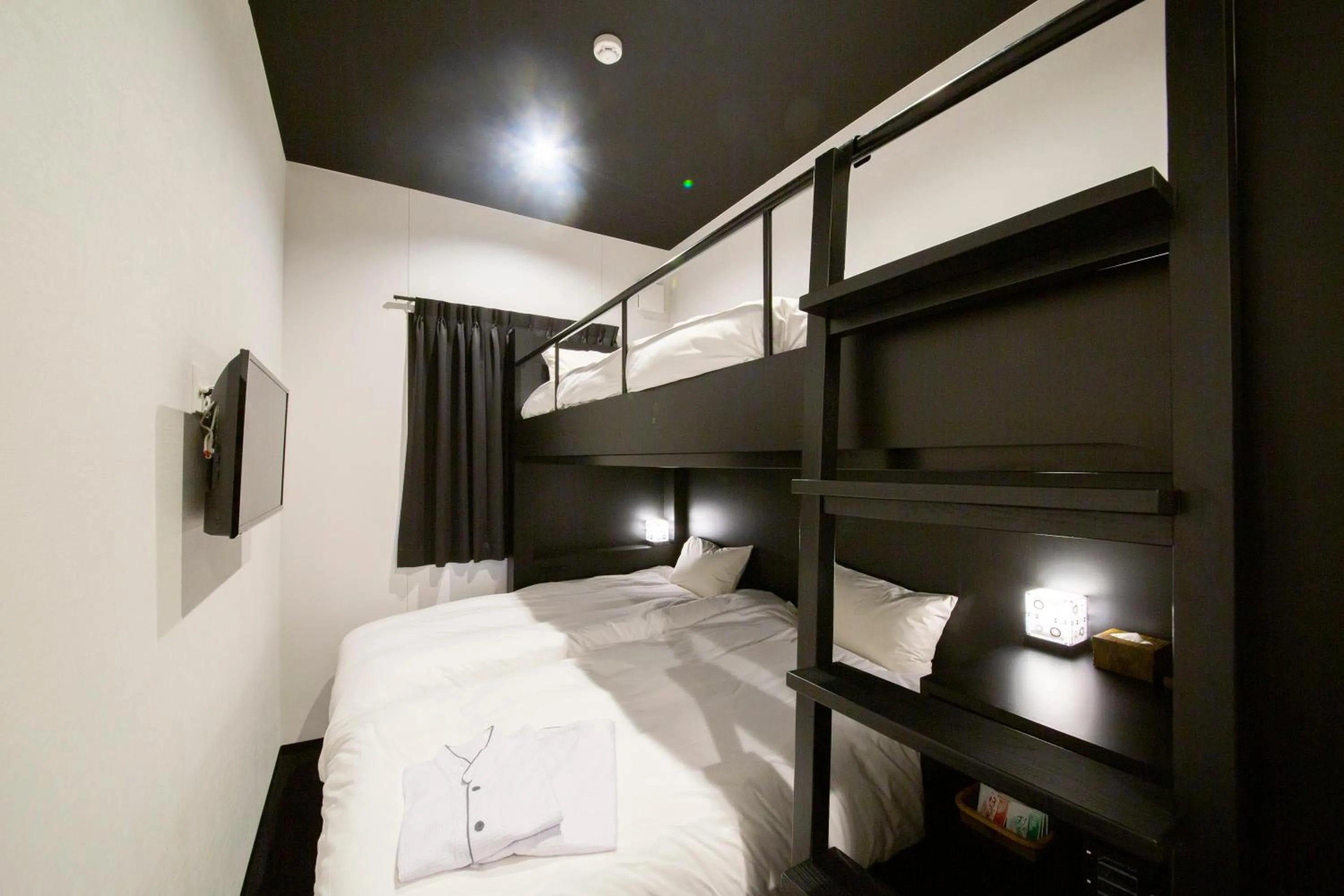 Photo of the whole room, Bed in HOTEL TRAD Replay