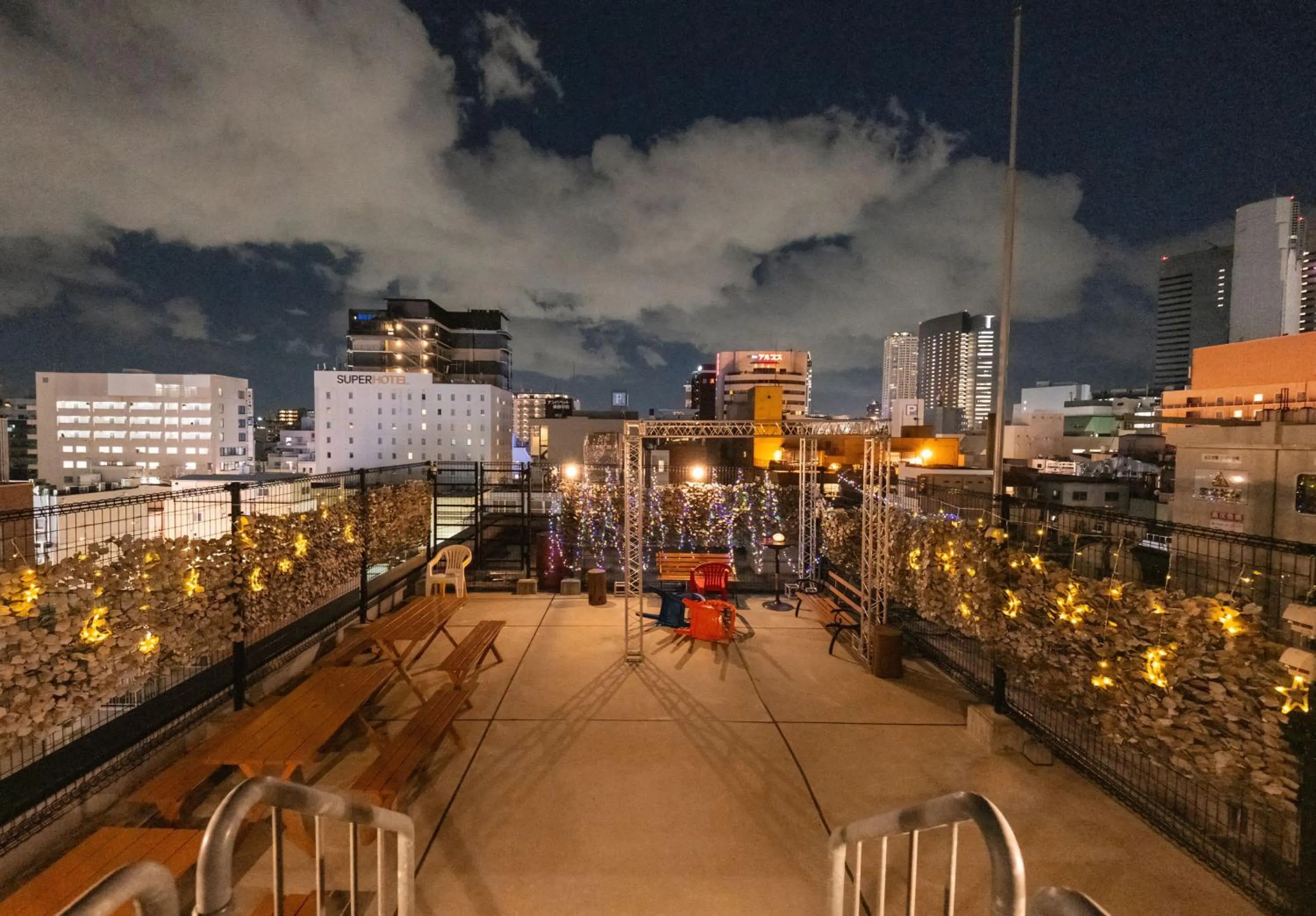 Night in HOTEL TRAD Replay