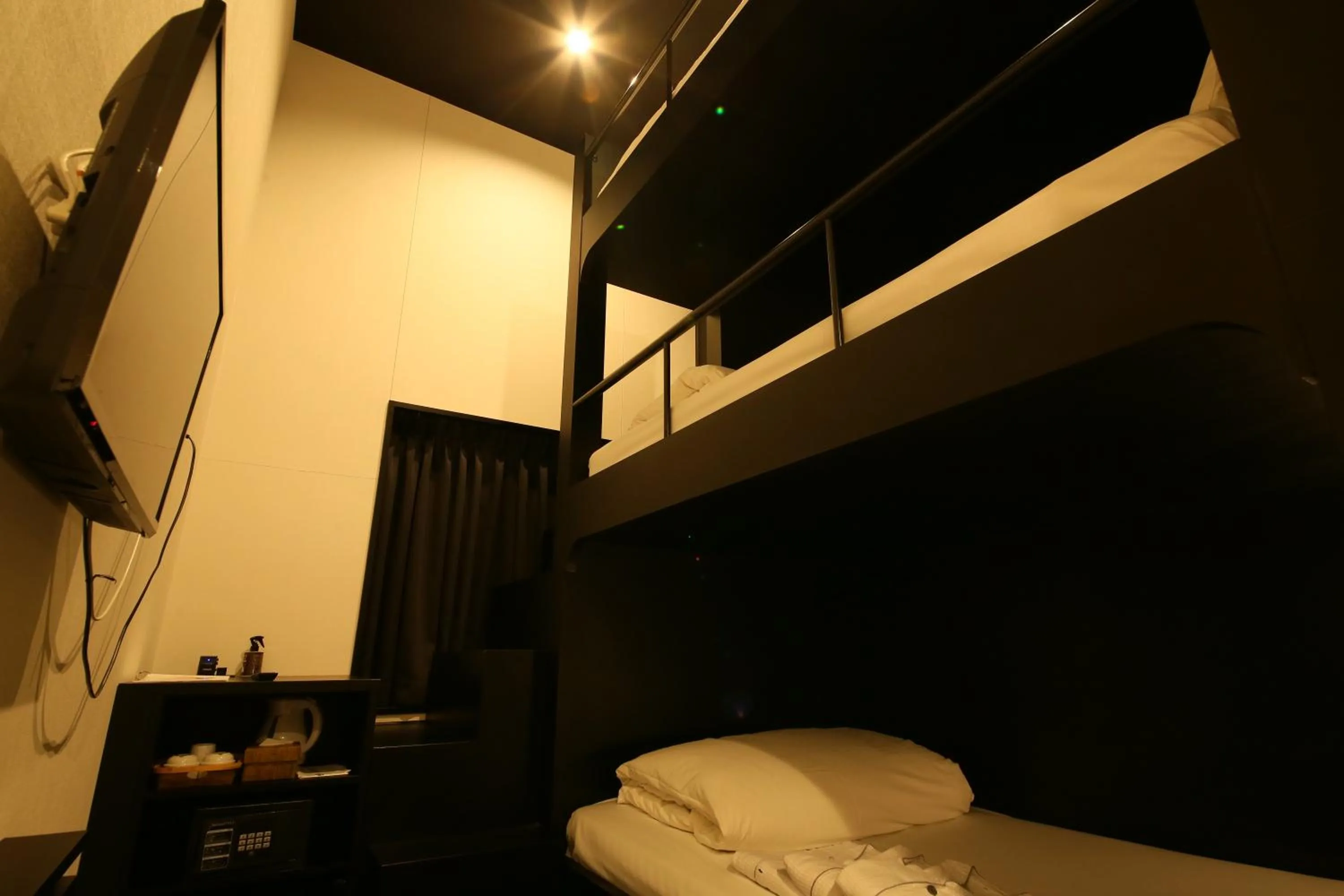 Bed in HOTEL TRAD Replay