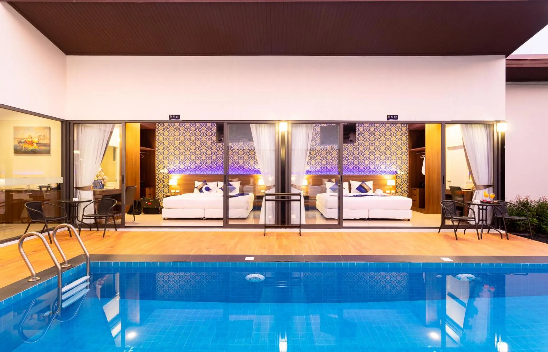 Swimming pool in The Thames Pool Access Resort & Villa - SHA Extra Plus