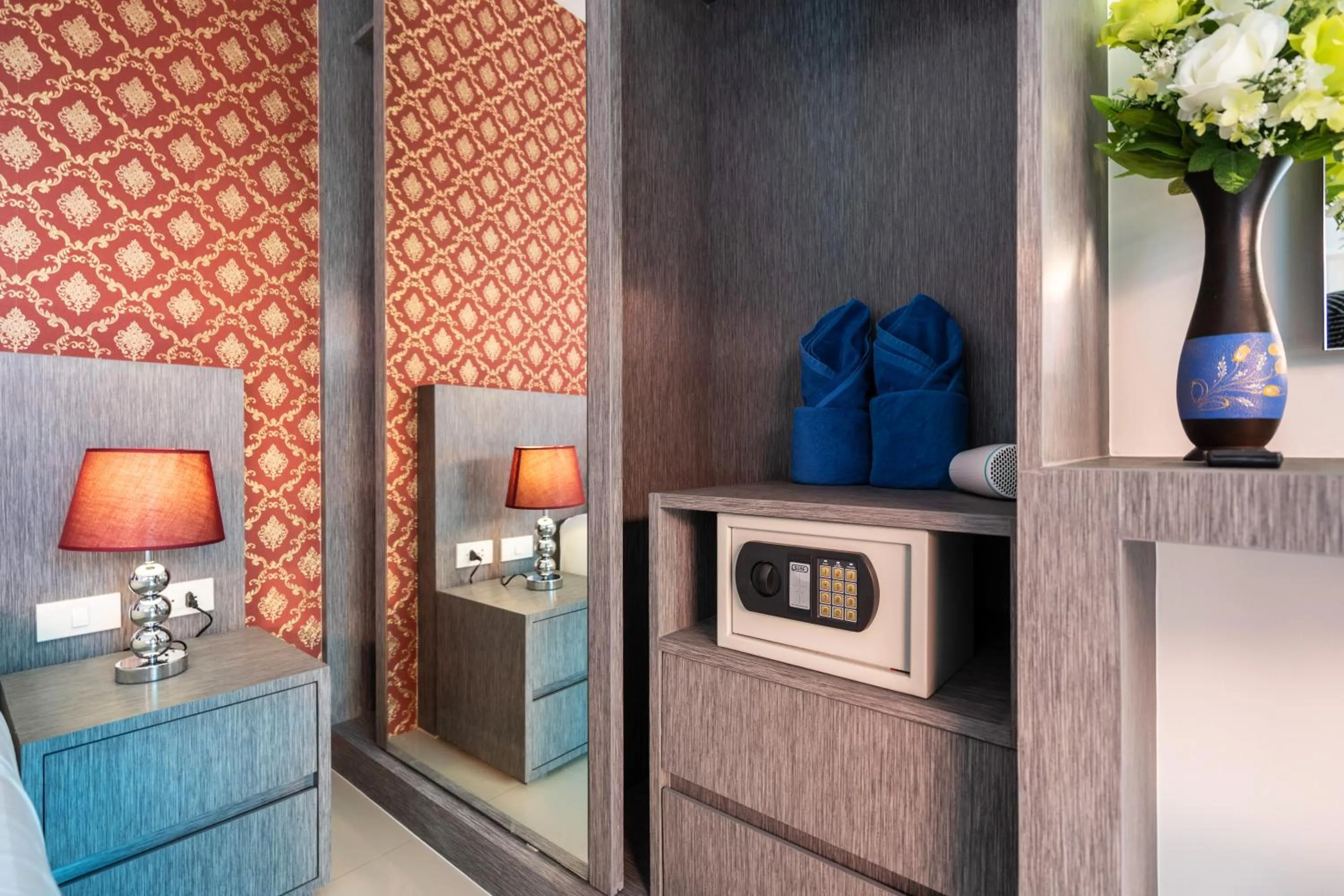 Bedroom in The Thames Pool Access Resort & Villa - SHA Extra Plus