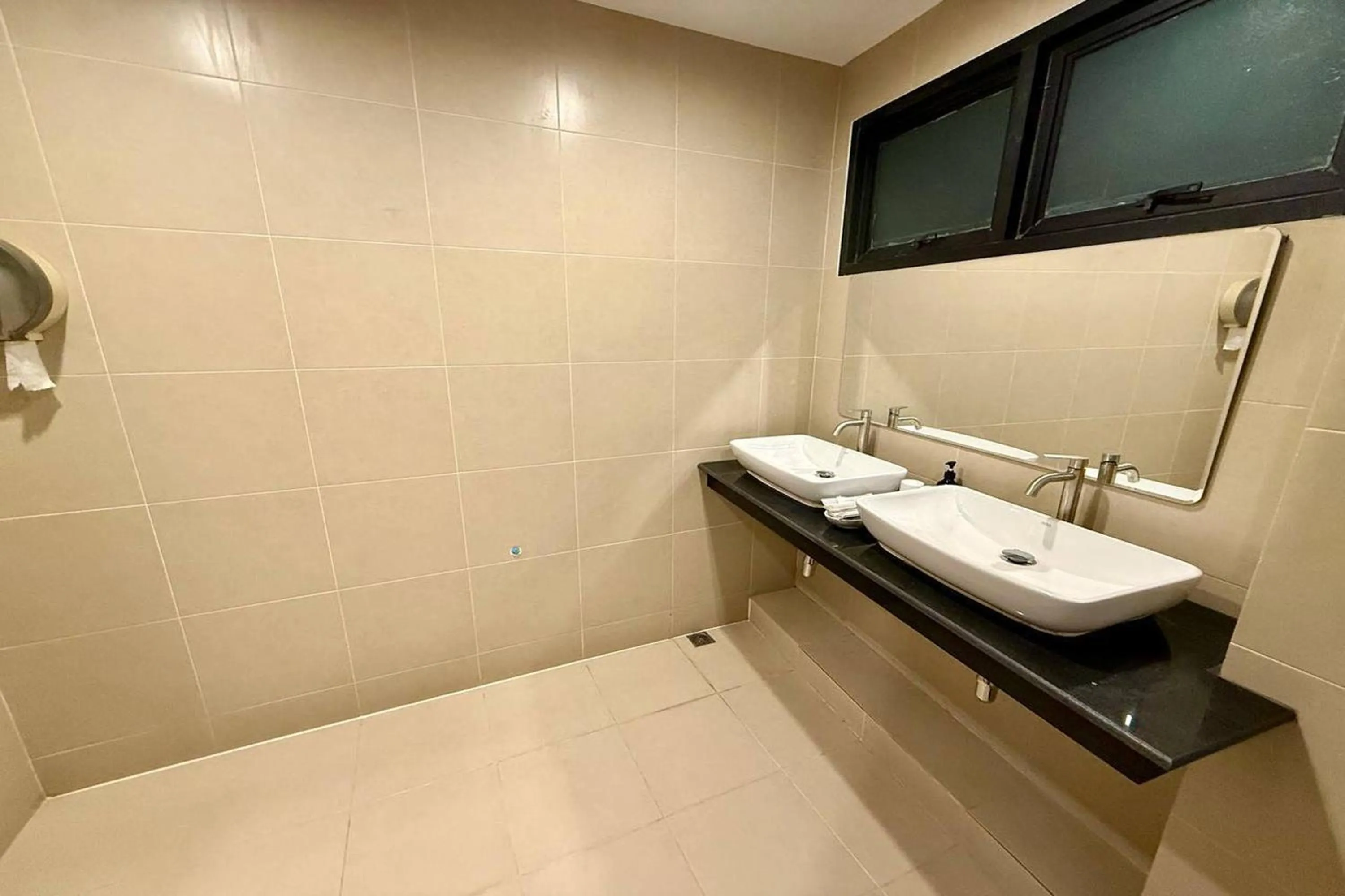 Bathroom in The Thames Pool Access Resort & Villa - SHA Extra Plus