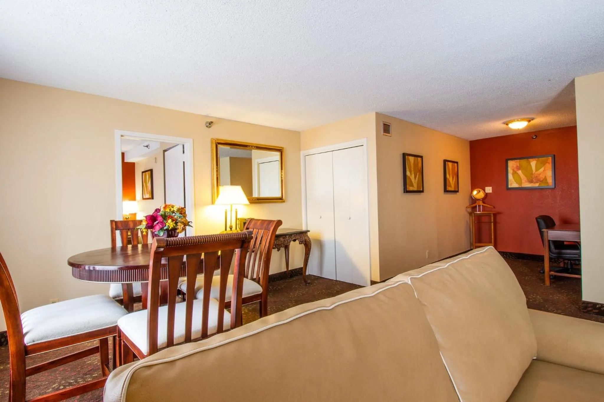 Photo of the whole room in Holiday Inn O'Hare Area by IHG