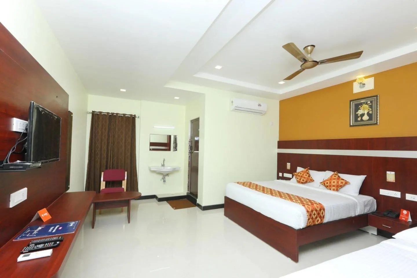 Photo of the whole room, Bed in Hotel Ramcharan Residency, Tirupati