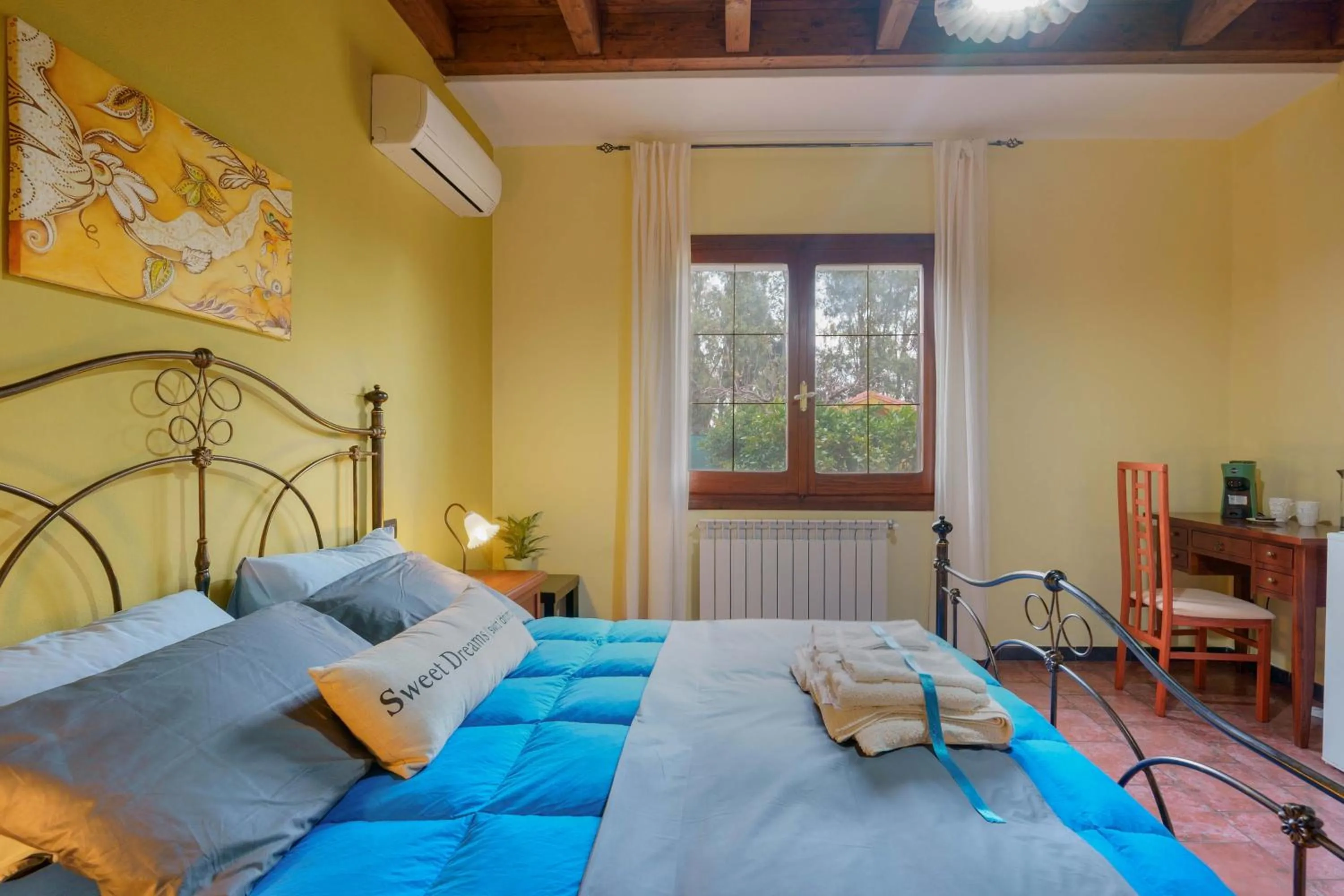 Bed in B&B Gassa d'Amante