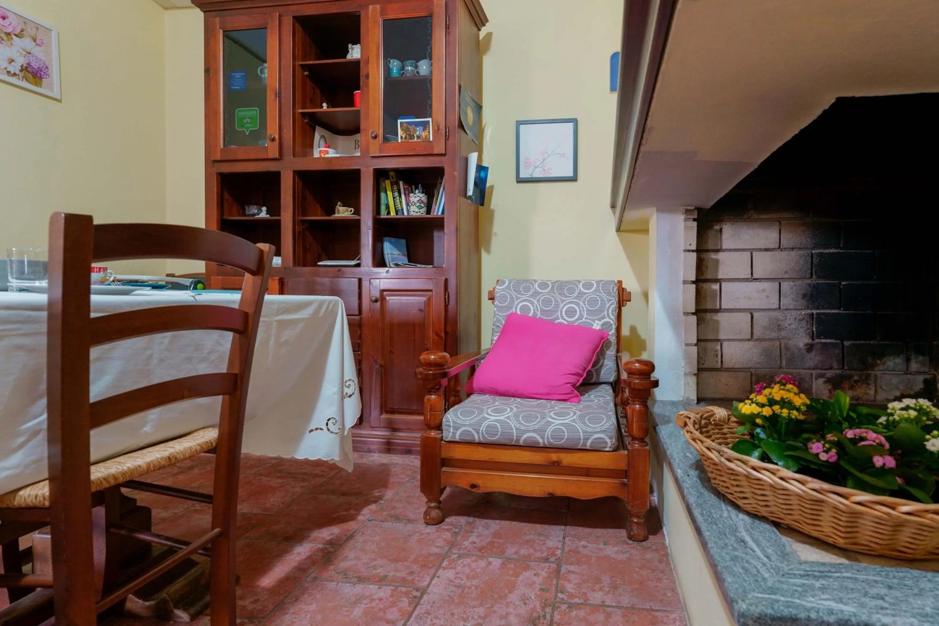 Library in B&B Gassa d'Amante