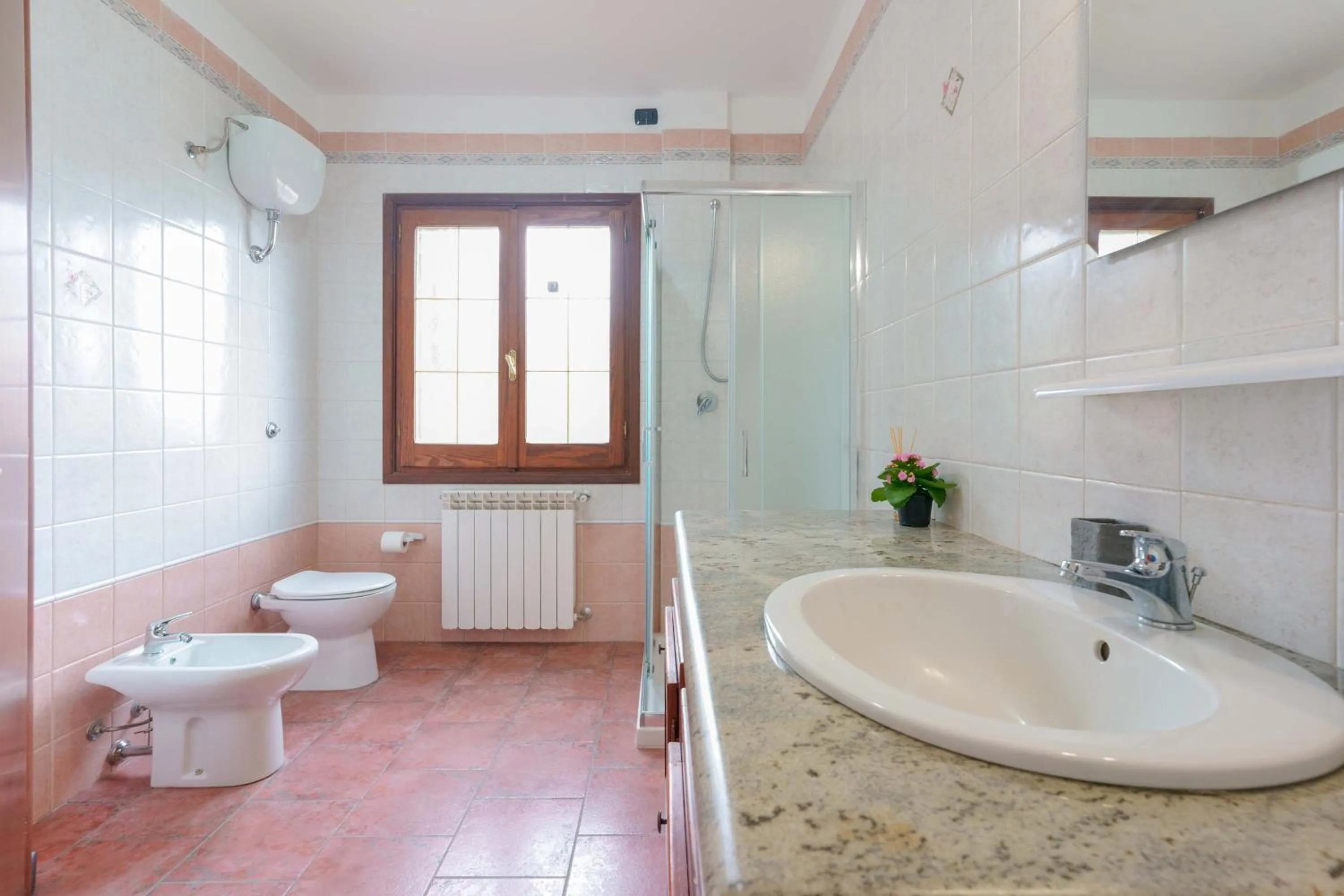 Shower in B&B Gassa d'Amante