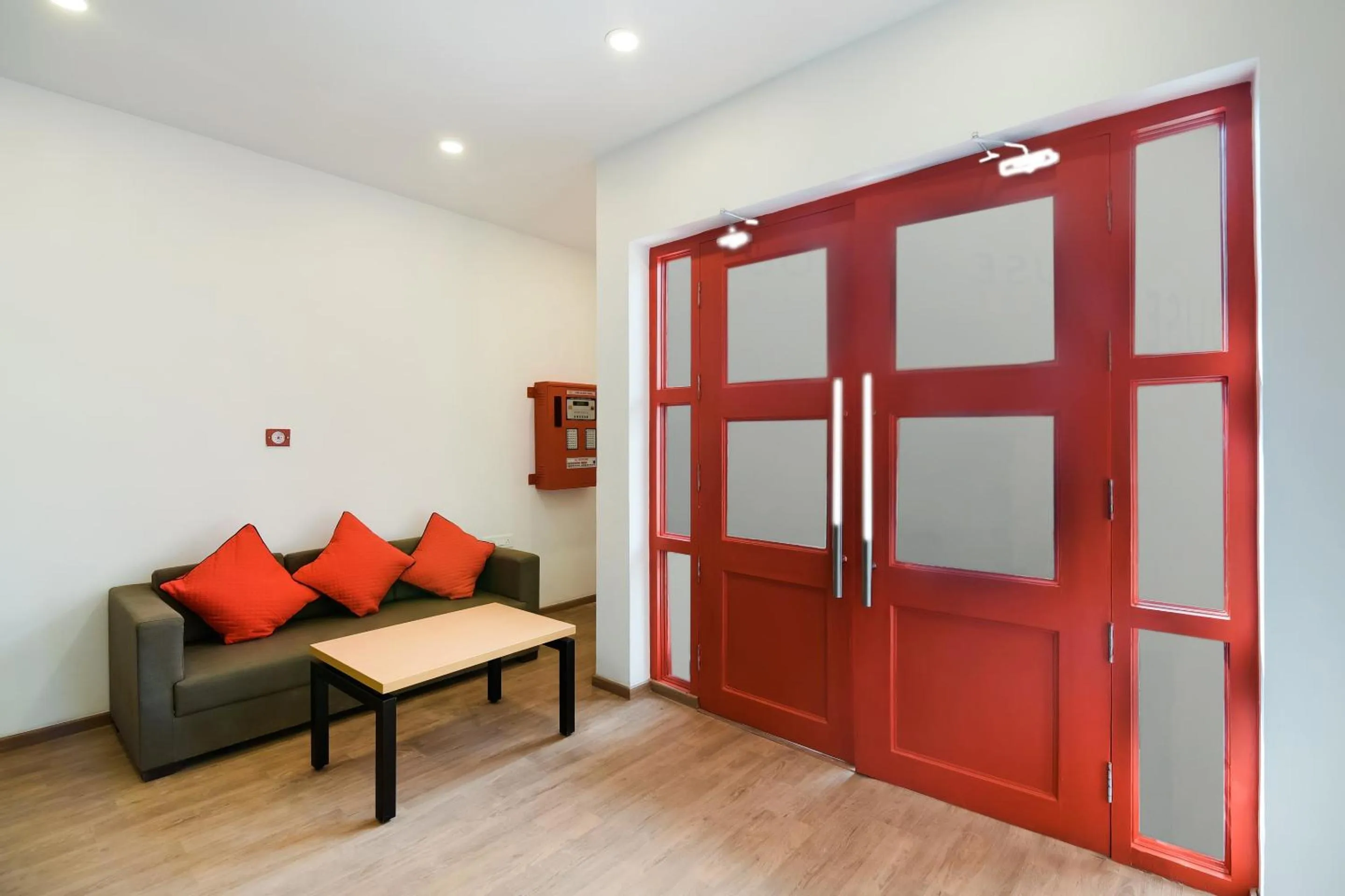 Lobby or reception in Townhouse The Awadh Airport Near Chaudhary Charan Singh International Airport