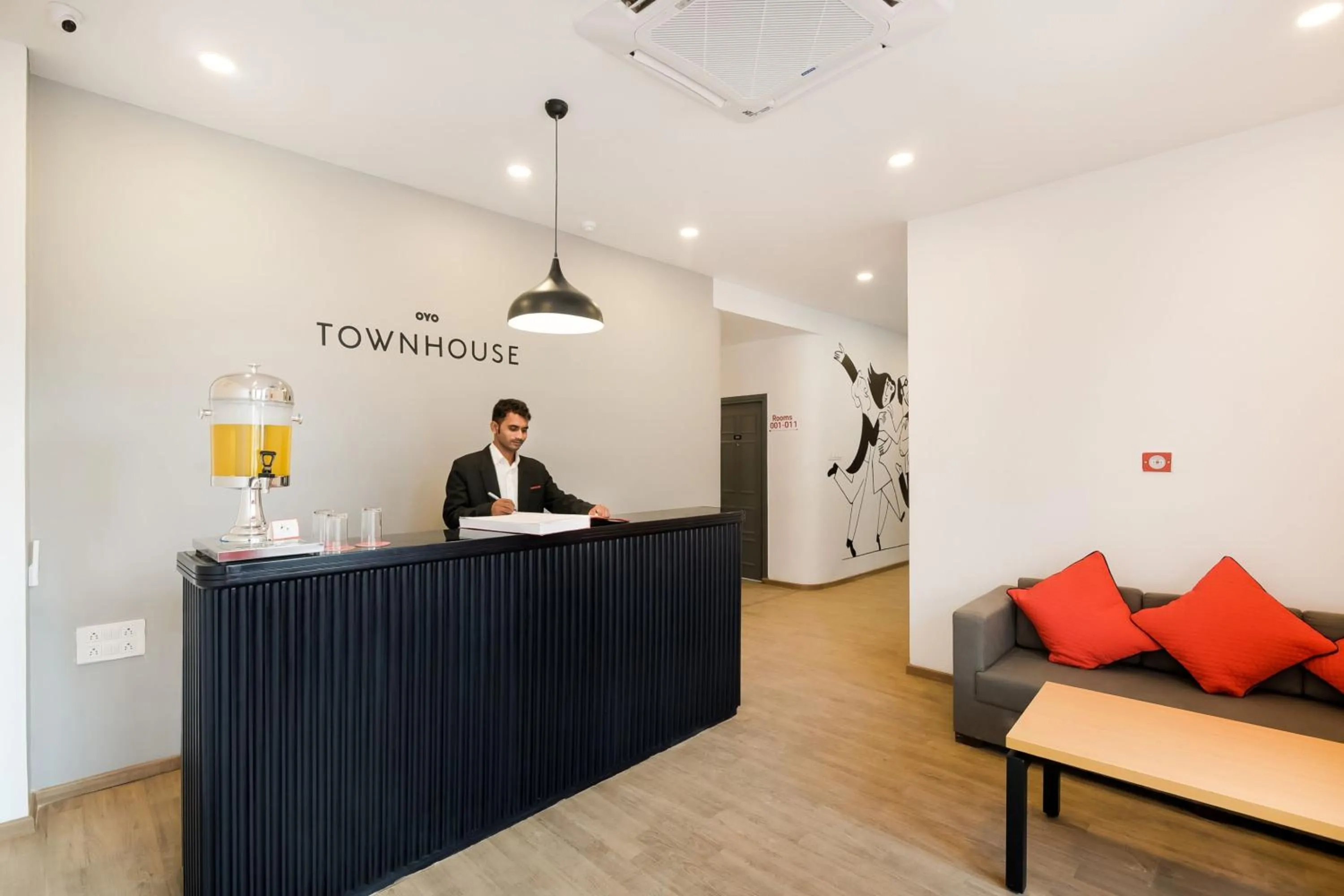 Lobby or reception in Townhouse The Awadh Airport Near Chaudhary Charan Singh International Airport