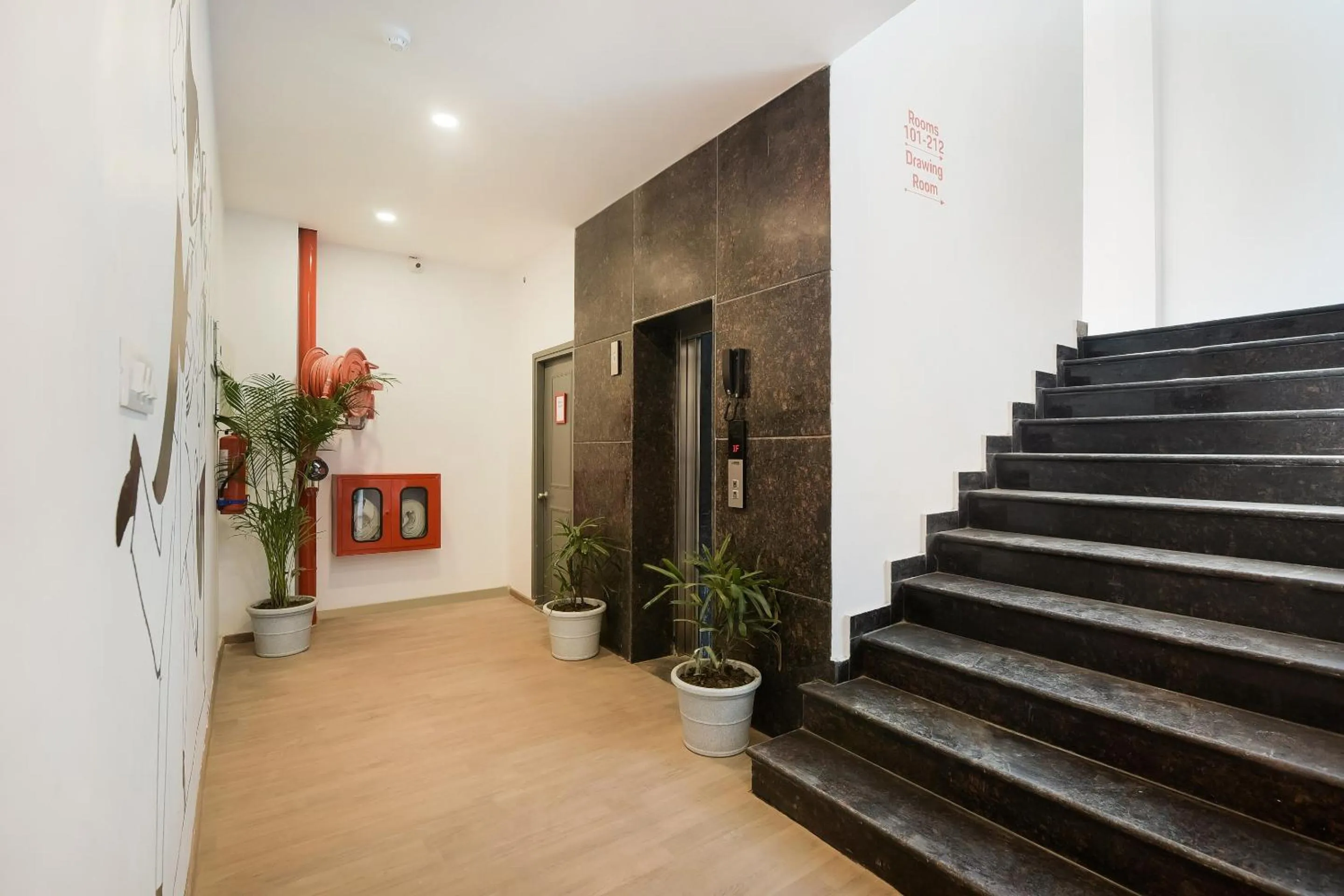 Lobby or reception in Townhouse The Awadh Airport Near Chaudhary Charan Singh International Airport