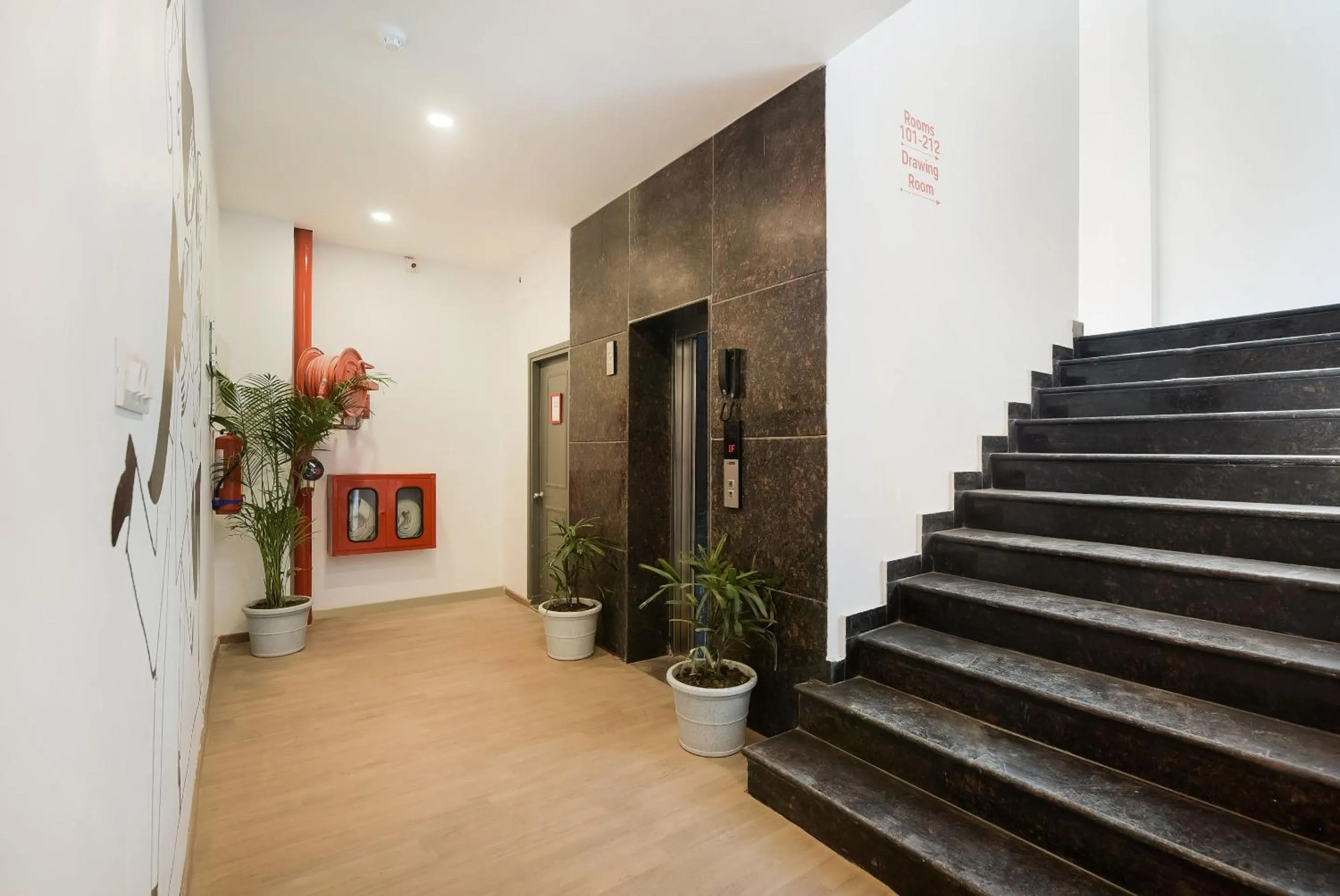 Lobby or reception in Townhouse The Awadh Airport Near Chaudhary Charan Singh International Airport