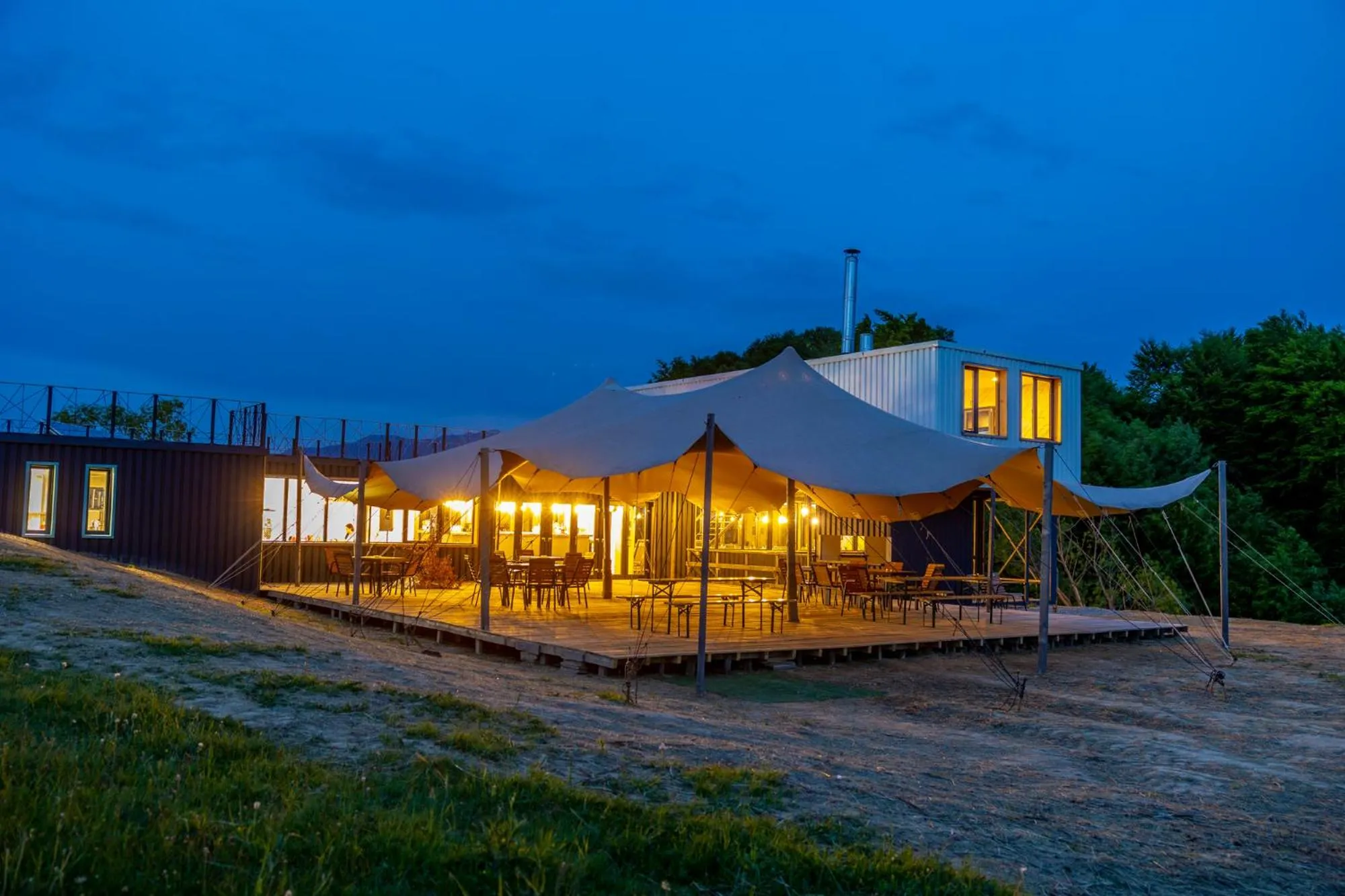 Patio in Ursa Mica Glamping Resort